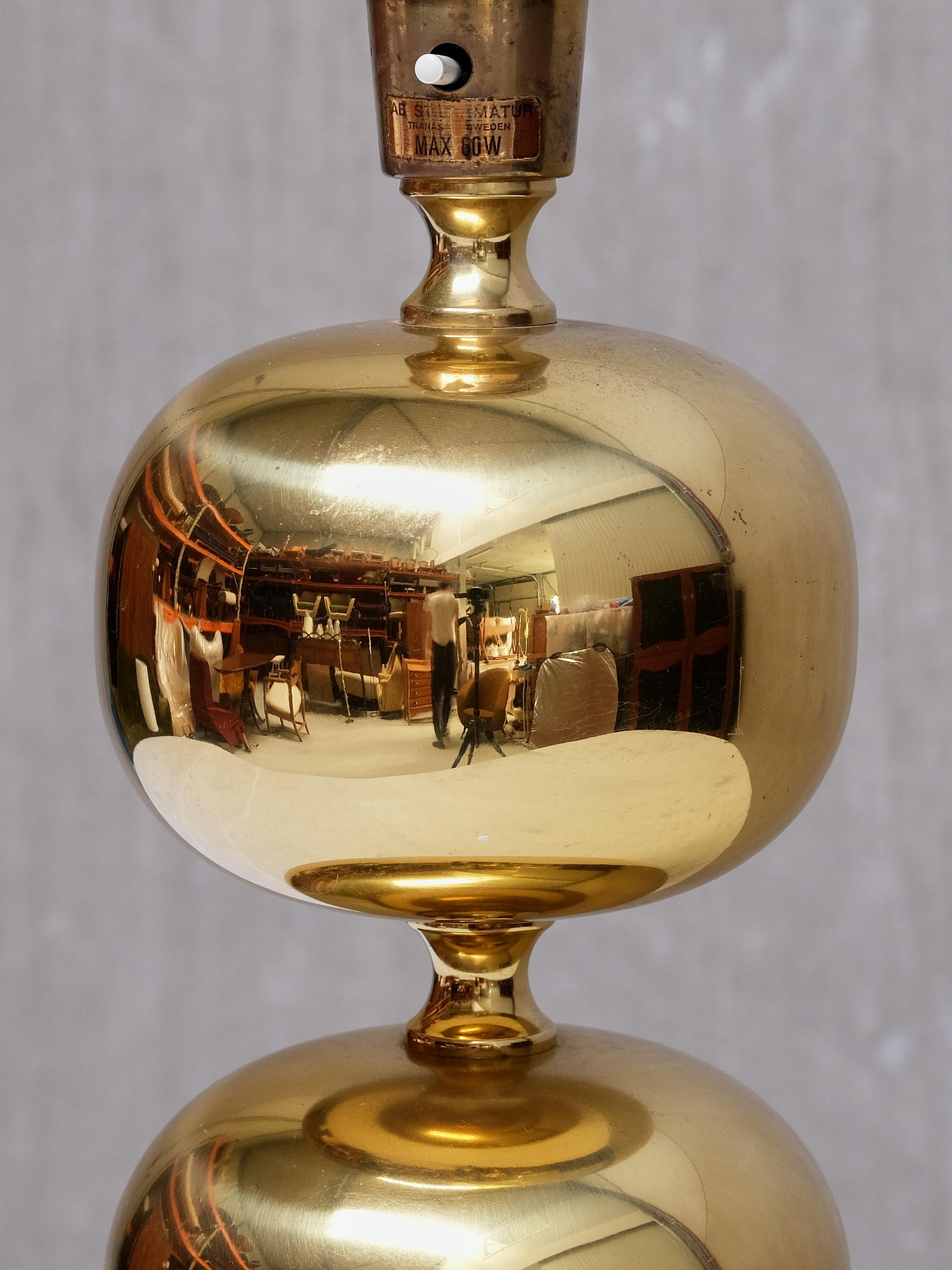 Lampe de table en laiton Henrik Blomqvist, Stilarmatur Tranås, Suède, années 1960 en vente 1