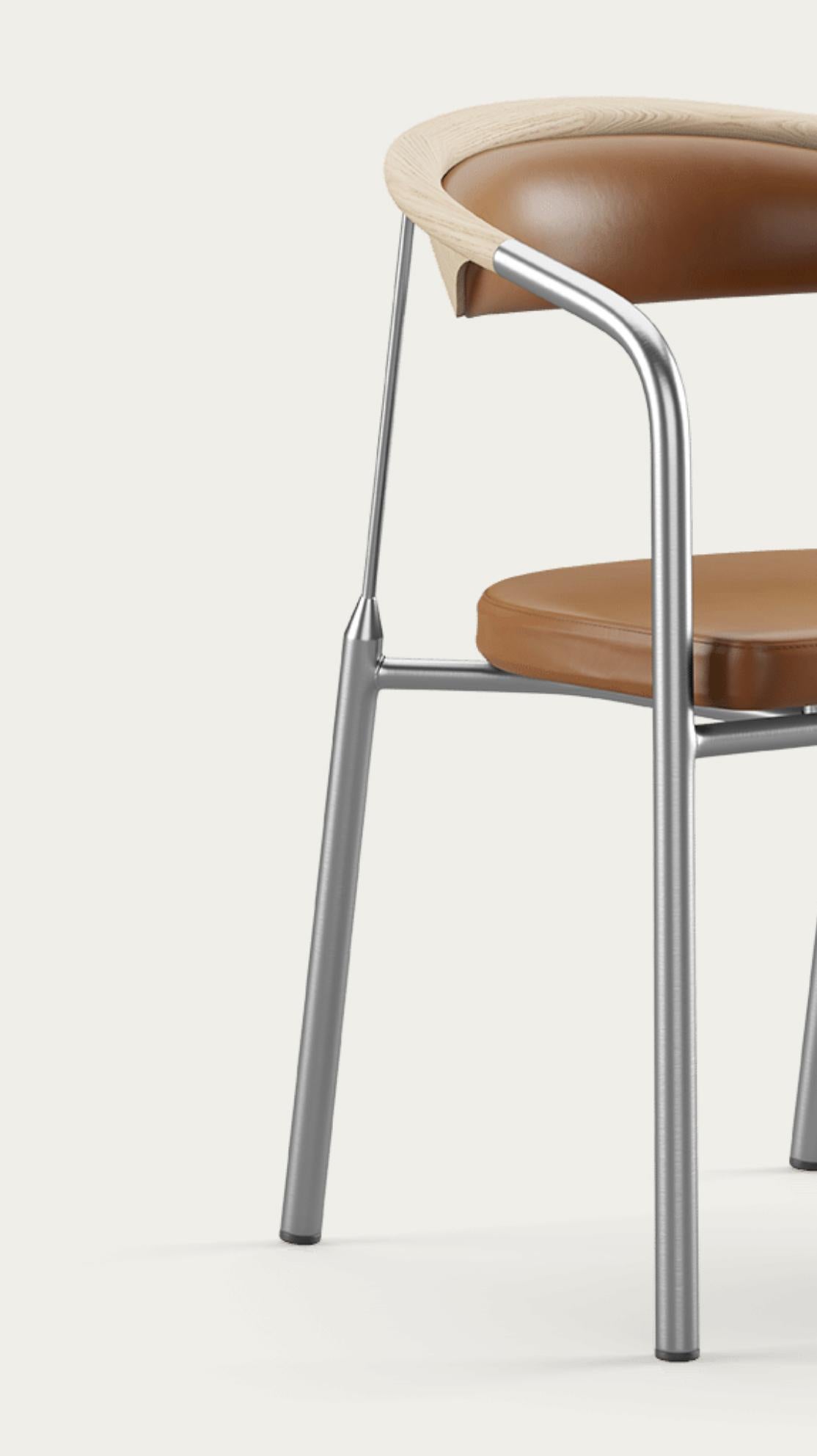 XXIe siècle et contemporain Chaise de maître Henrik Tengler Types de bois : chêne, rembourrage : cognac pour une collection unique en vente