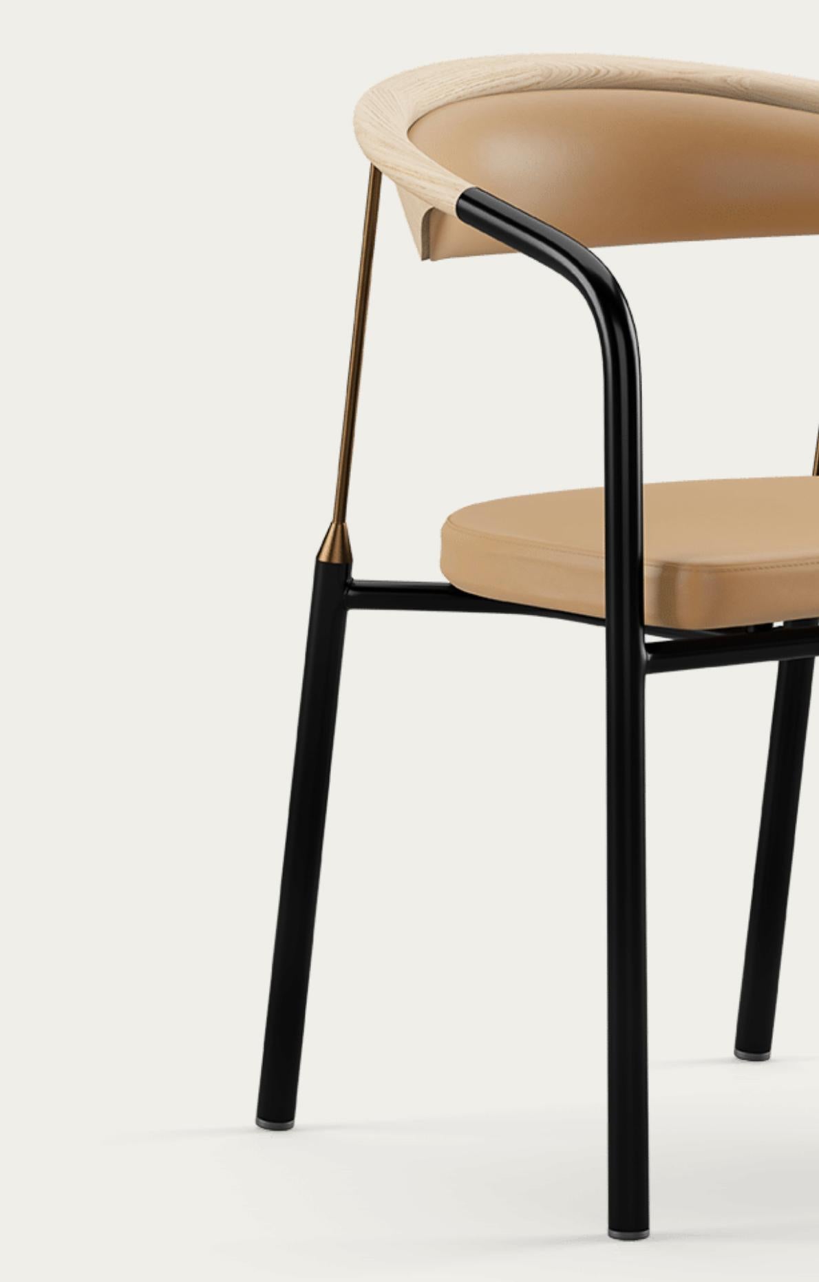 XXIe siècle et contemporain Chaise de maître Henrik Tengler Types de bois : chêne, rembourrage : sable pour une collection unique en vente