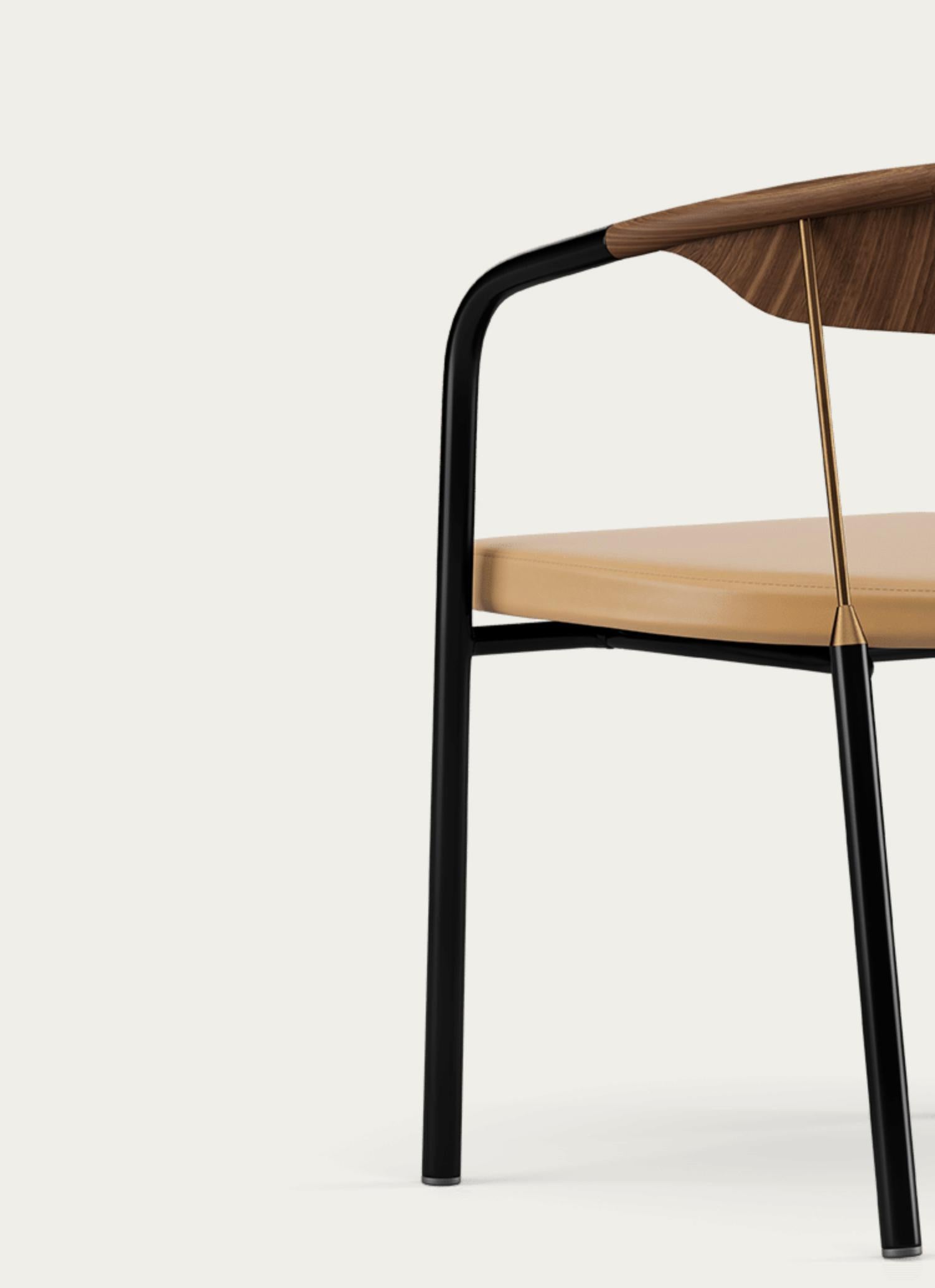 XXI secolo e contemporaneo Presidente Henrik Tengler Tipi di legno: Noce, Rivestimento: Sabbia For One Collectional in vendita