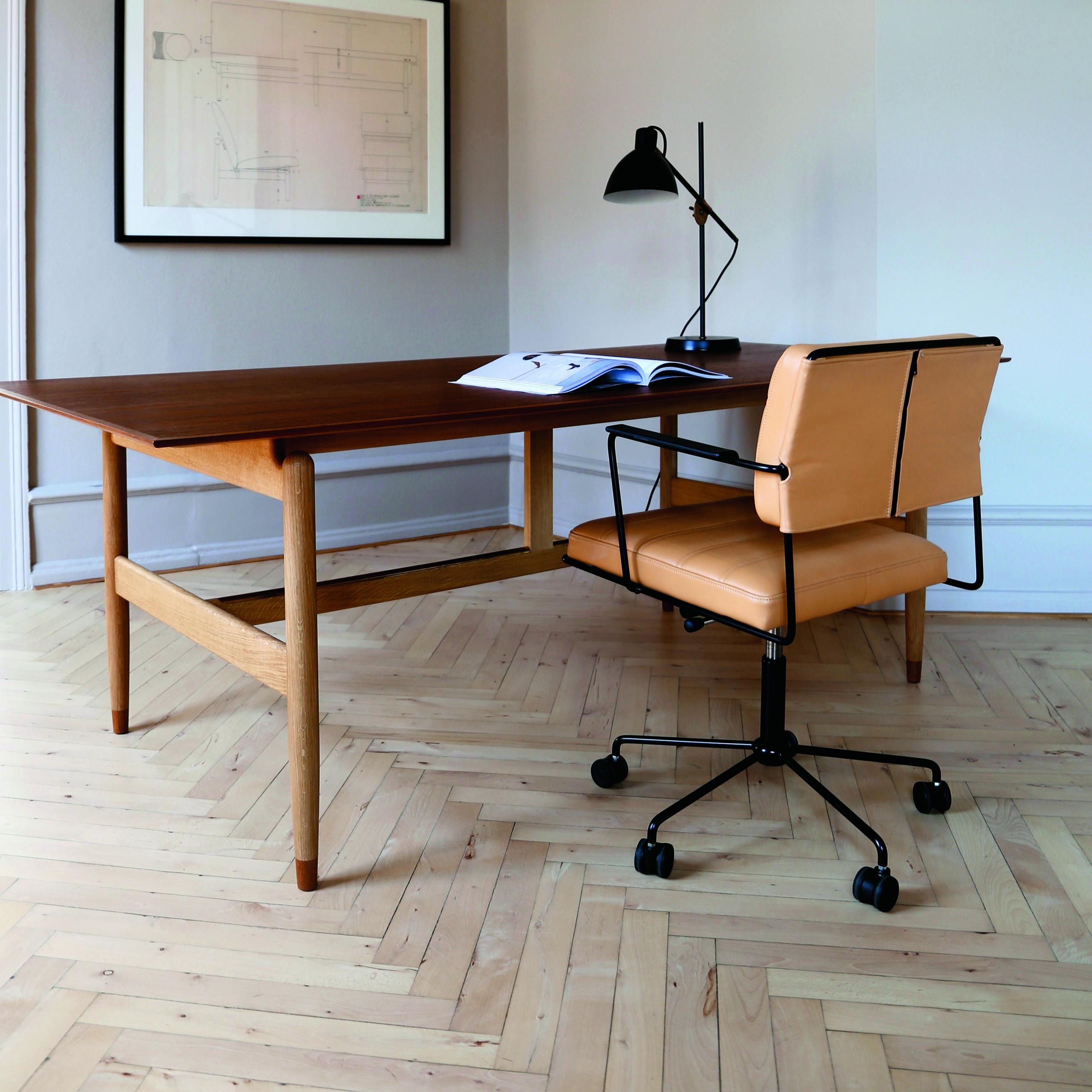 Henrik Tengler, fauteuil de temps en cuir marron HT 2014 par One Collection en vente 2