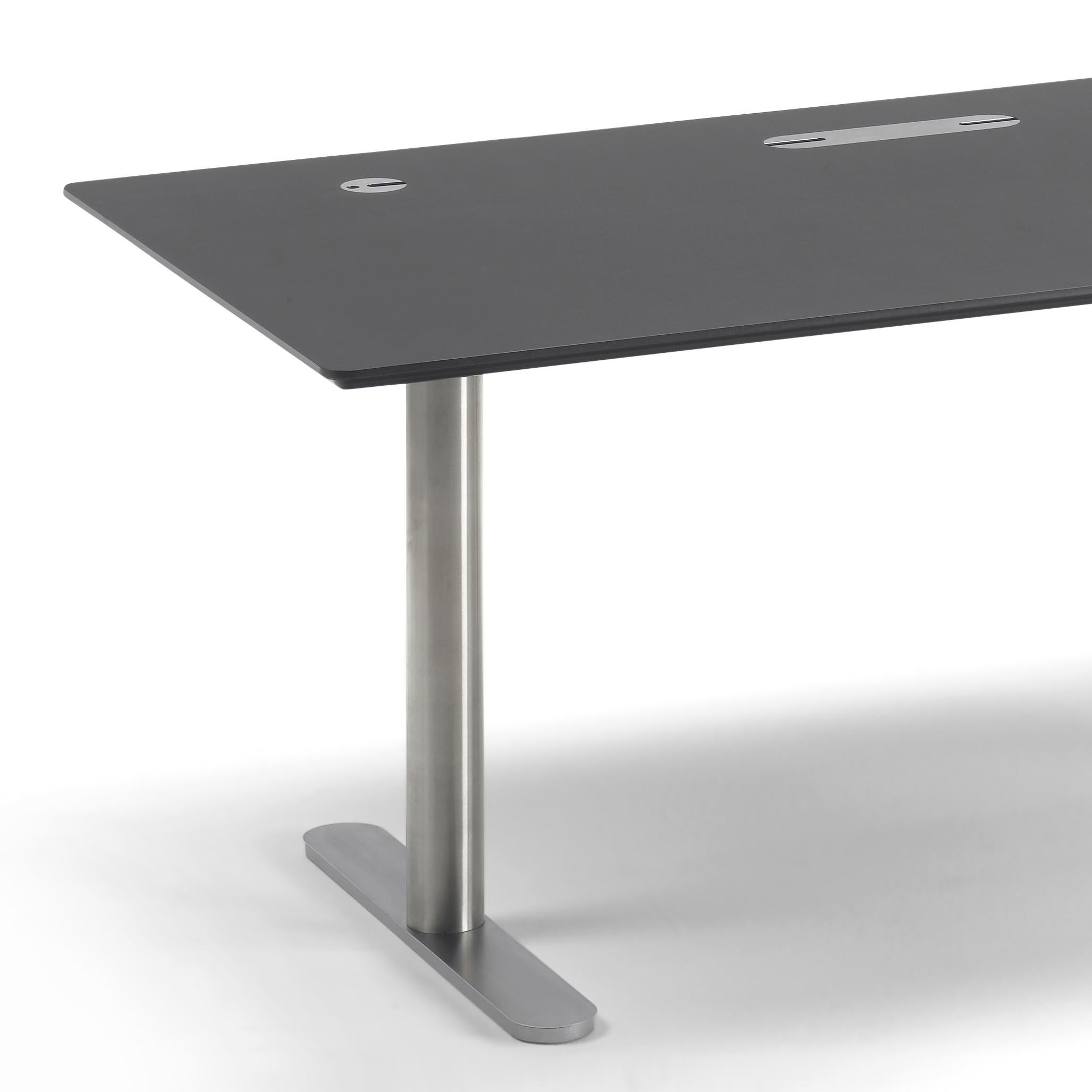 The Ezone desk was designed in 2004 by Henrik Tengler. Over the years the Ezone desk has proven to be a reliable and durable companion in the daily lives of thousands of hard working people. The Ezone desk has stood the test of time and has become