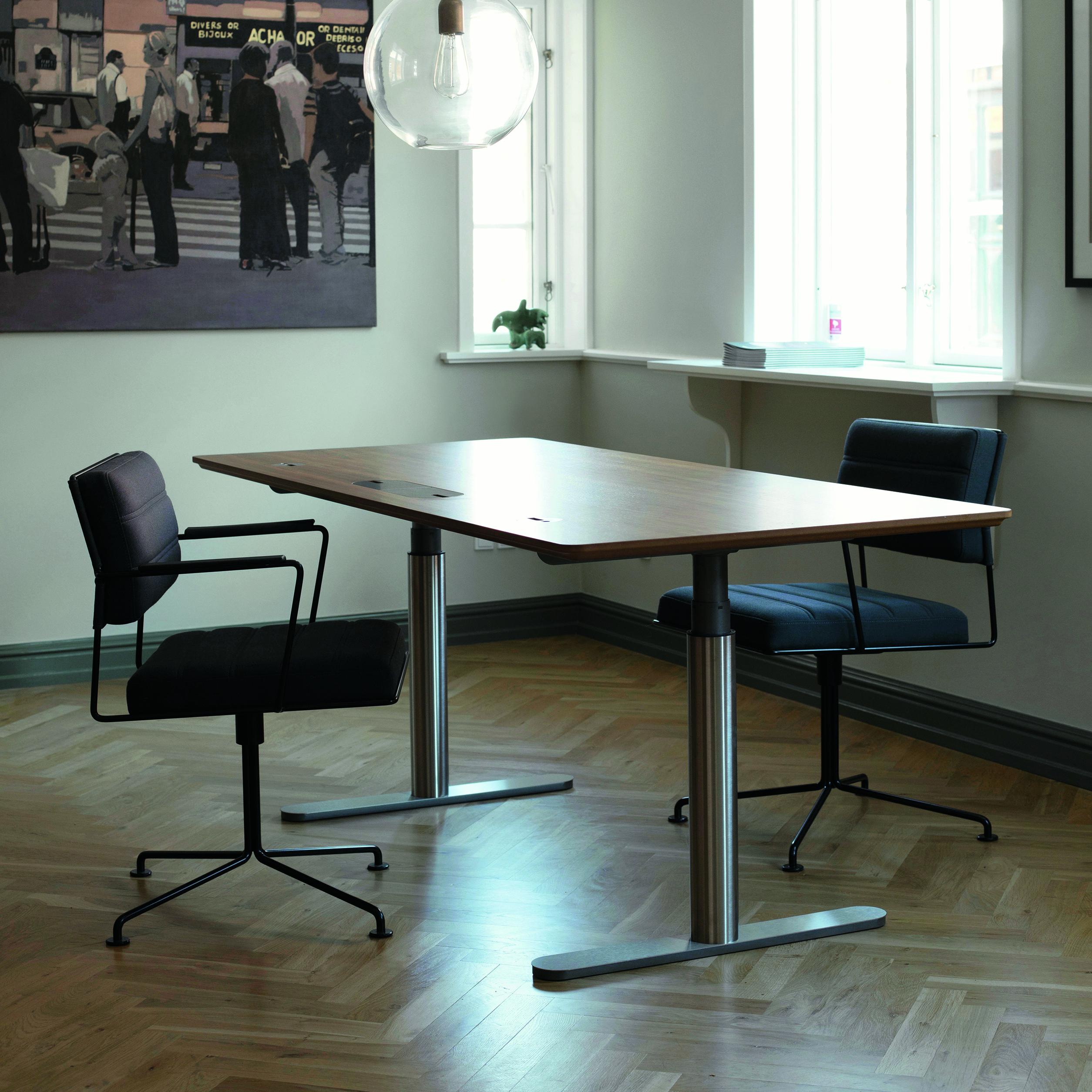 Henrik Tengler, OC 1002 Ezone-Schreibtisch von One Collection im Angebot 1