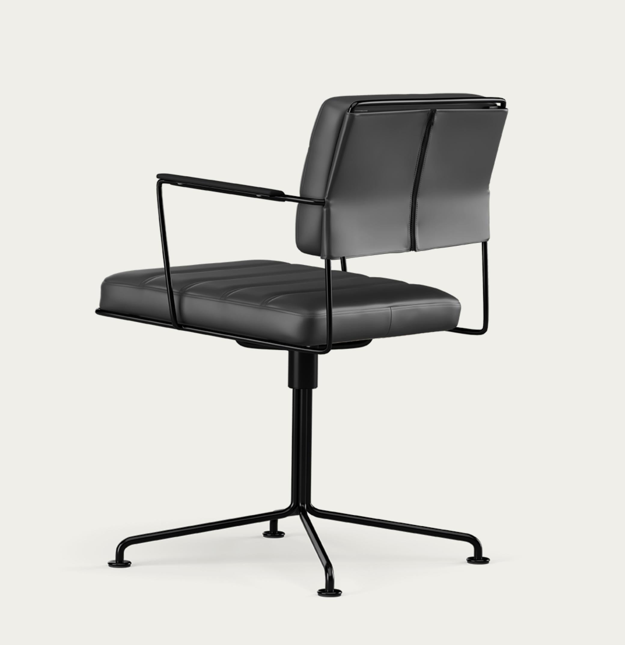 Henrik Tengler Time Chair Rahmen: Schwarz, Polsterung: Schwarz für eine Kollektion (Moderne der Mitte des Jahrhunderts) im Angebot