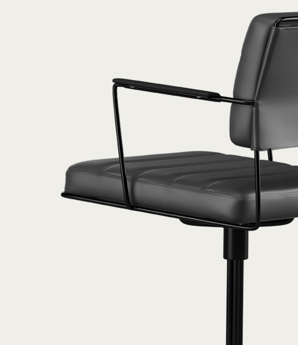 Henrik Tengler Time Chair Rahmen: Schwarz, Polsterung: Schwarz für eine Kollektion (21. Jahrhundert und zeitgenössisch) im Angebot