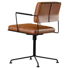 Henrik Tengler Time Chair Gestell: Schwarz, Polsterung: Cognac für eine Kollektion