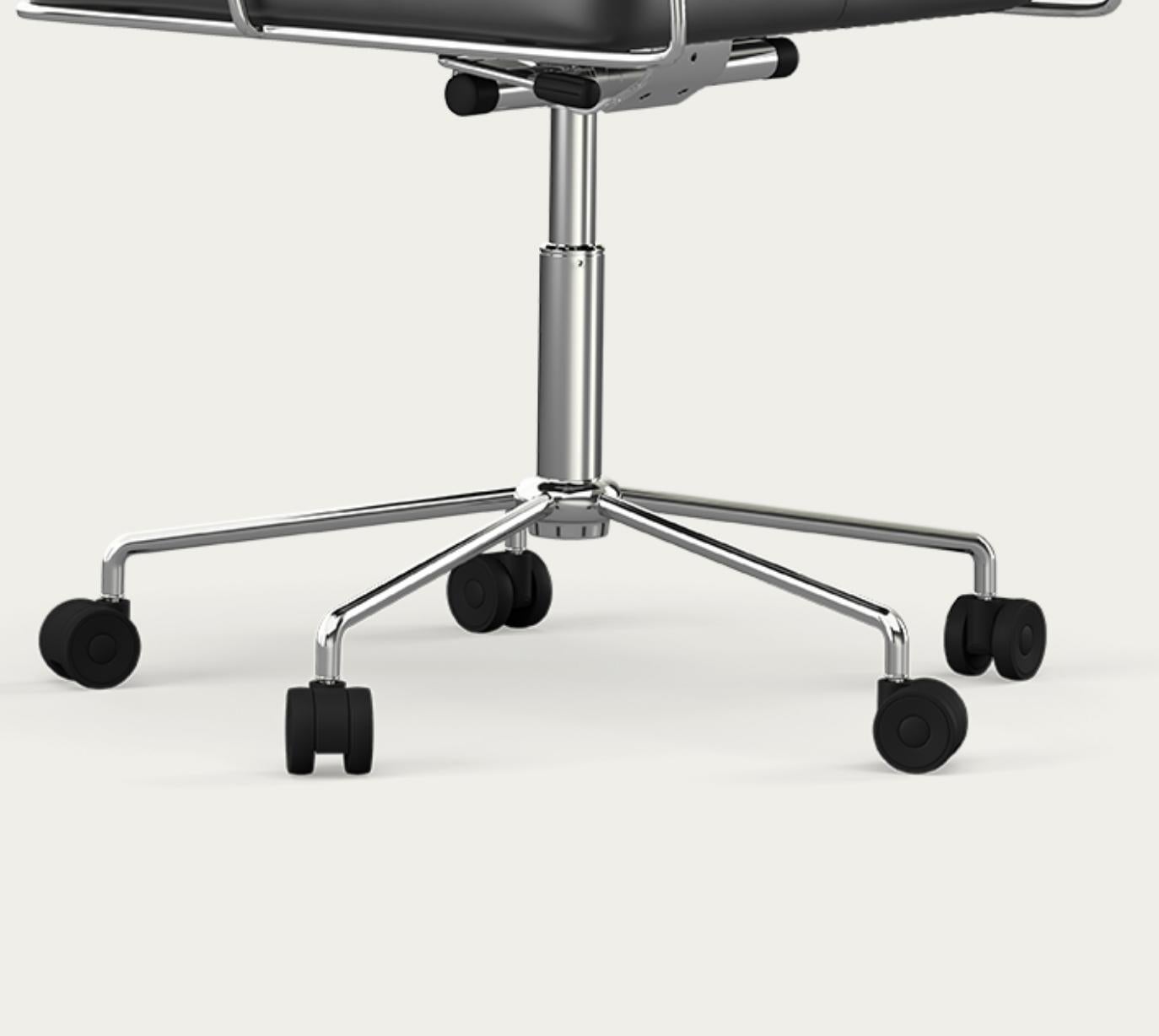 Contemporary Henrik Tengler Time Chair Frame: Chrome Upholster: Black For One Collection For Sale