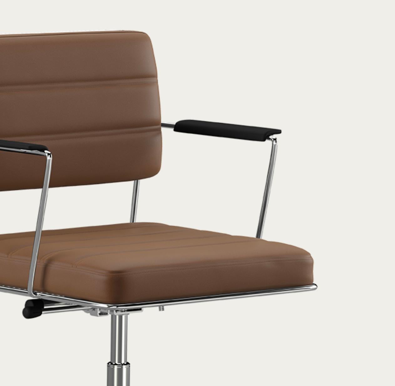 Chrome Chaise de temps Henrik Tengler : chrome, rembourrage : caoutchouc pour une collection unique en vente