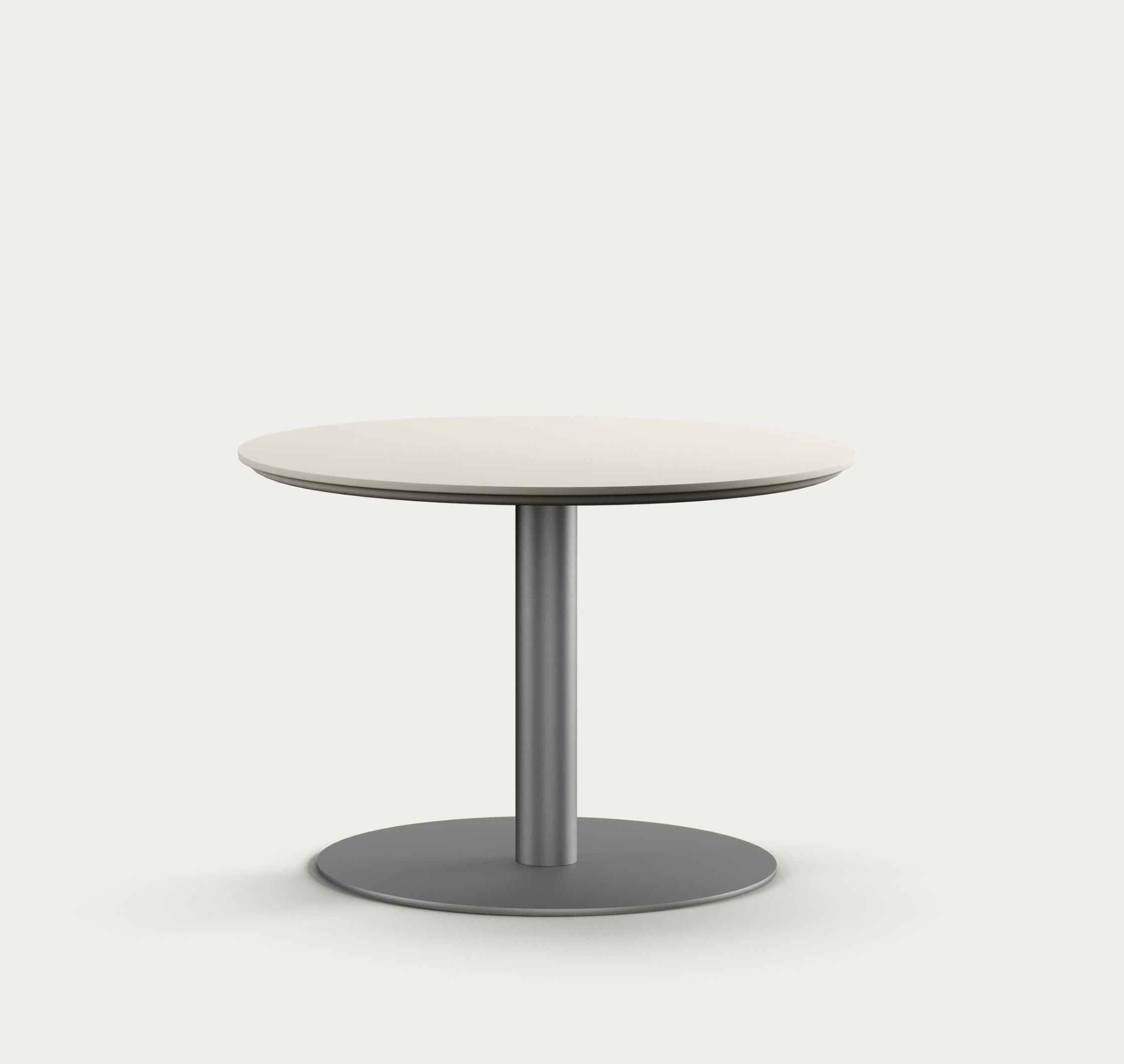 Danois Table basse Train de Henrik Tengler pour une collection en vente