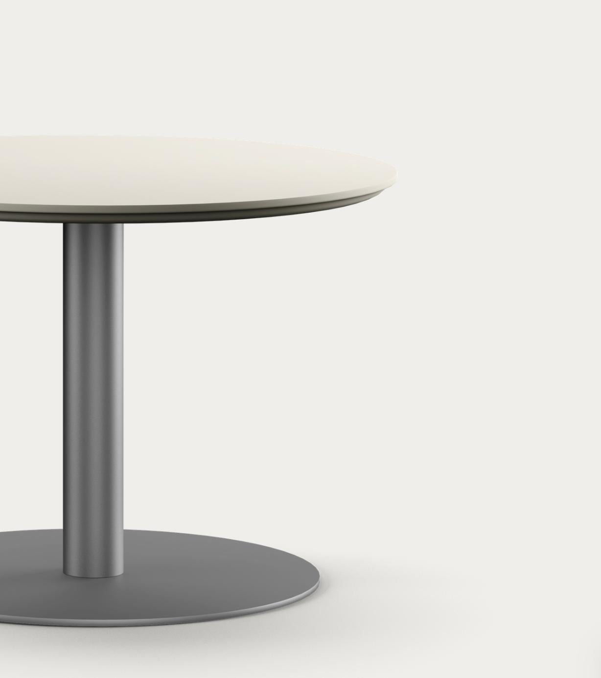 Noyer Table basse Train de Henrik Tengler pour une collection en vente