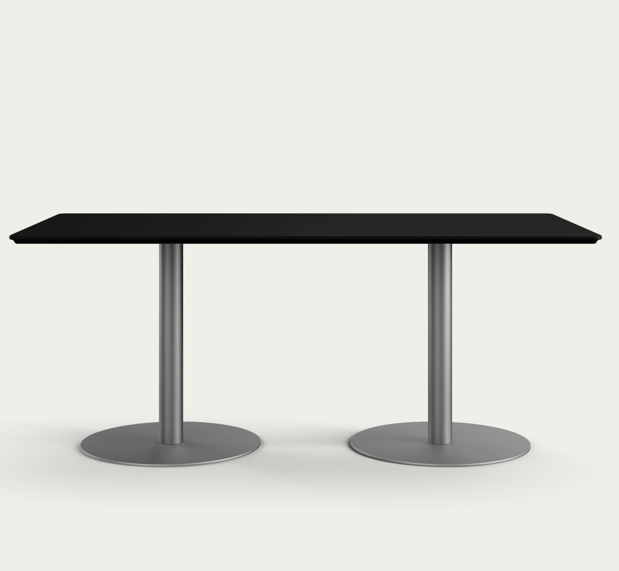Tavolo da conferenza a treno Henrik Tengler Gamba: Grafite, Piano del tavolo: Linoleum nero For One Collection'S.

Elemento di spicco della serie Train Table, creata originariamente nel 2004 da Henrik Tengler, il tavolo da conferenza Train è una