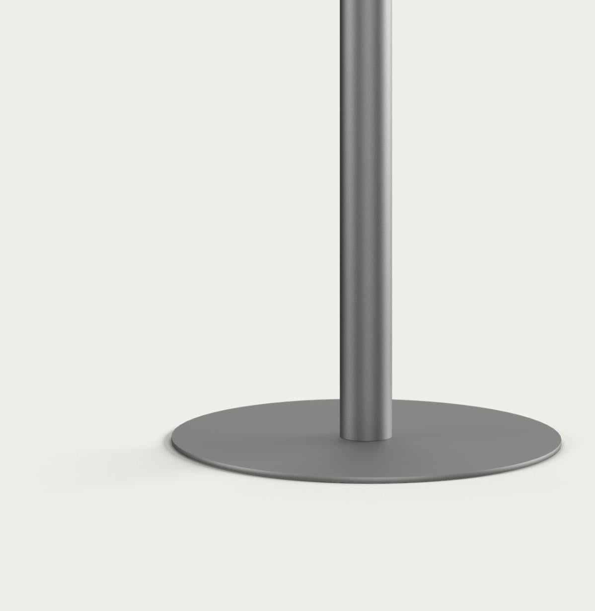 Table haute Henrik Tengler pour une collection en vente 1