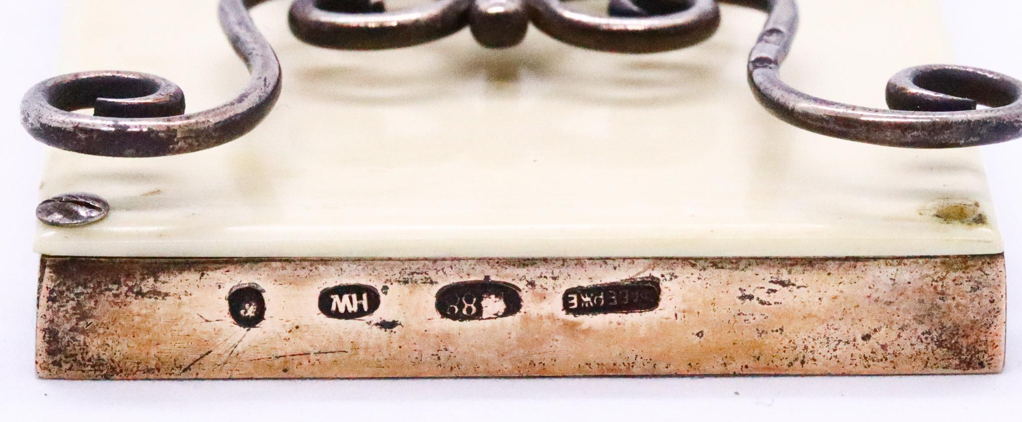 Henrik Wigström 1915 Roter Emaille-Bilderrahmen aus vergoldetem Sterling mit Diamanten im Angebot 1