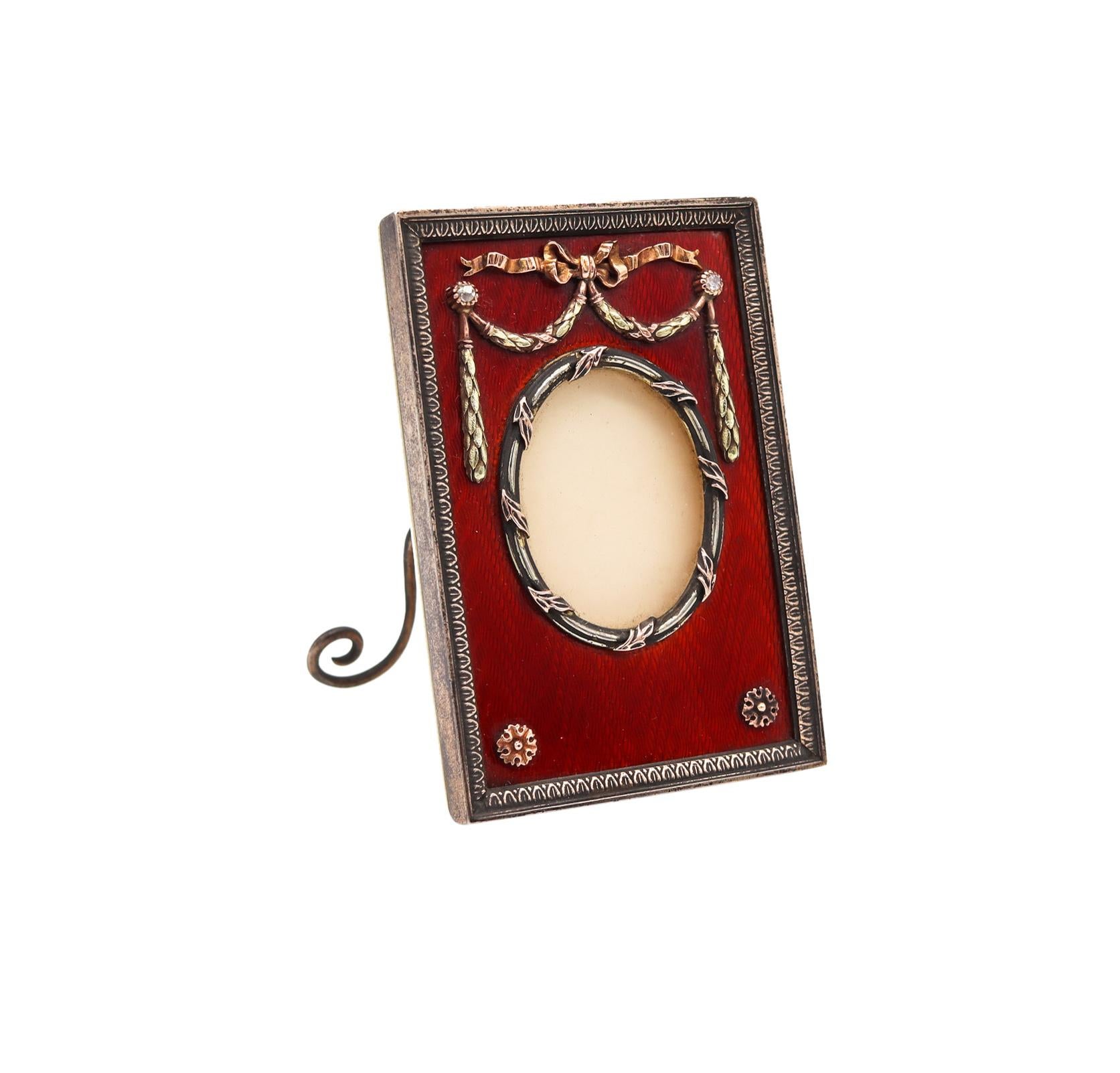 Early 20th Century Henrik Wigström Russia Imperial 1915 Red Enamel Picture Frame In Gilded Sterling For Sale
