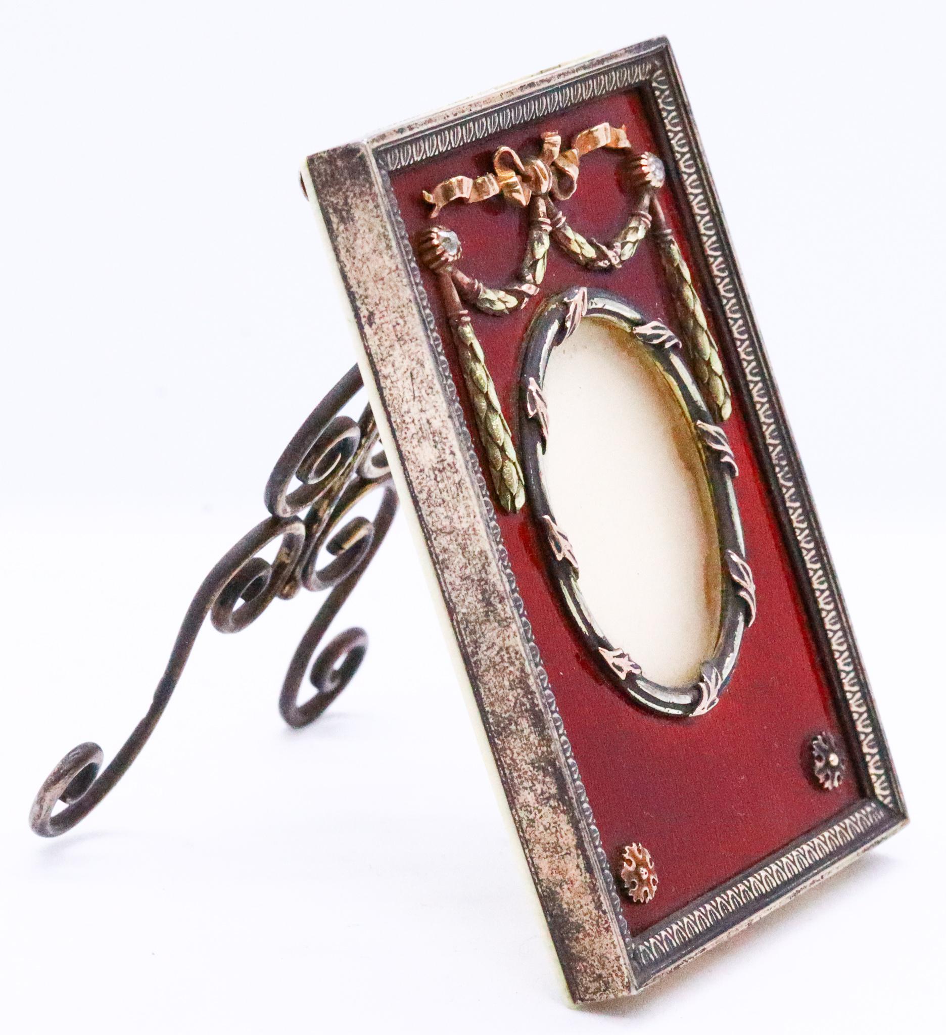 Henrik Wigström Russia Imperial 1915 Red Enamel Picture Frame In Gilded Sterling For Sale 1