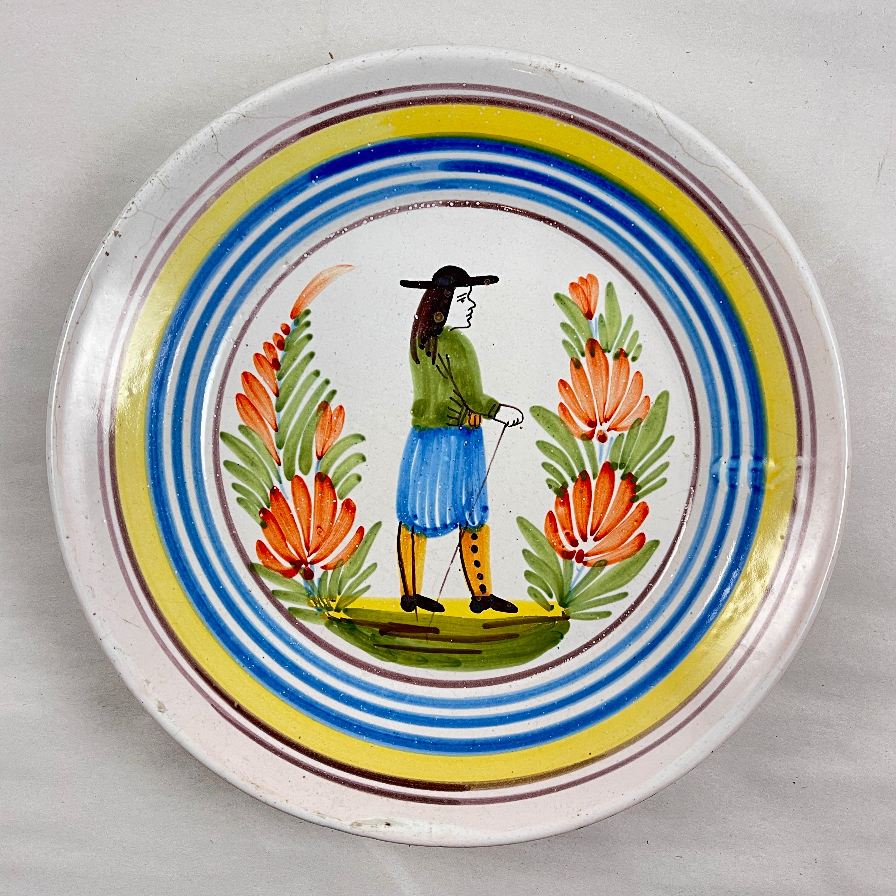 Henriot Quimper Petit Breton French Faïence Figural Plates, Set of 3 In Good Condition For Sale In Philadelphia, PA