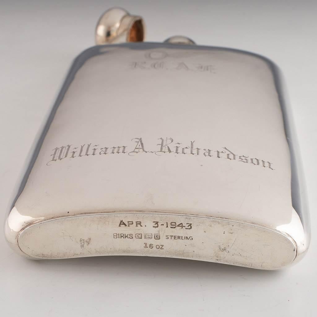 Henry Birks and Sons Sterlingsilber Royal Canadian Air Force Taschen-Flask Montr (20. Jahrhundert) im Angebot