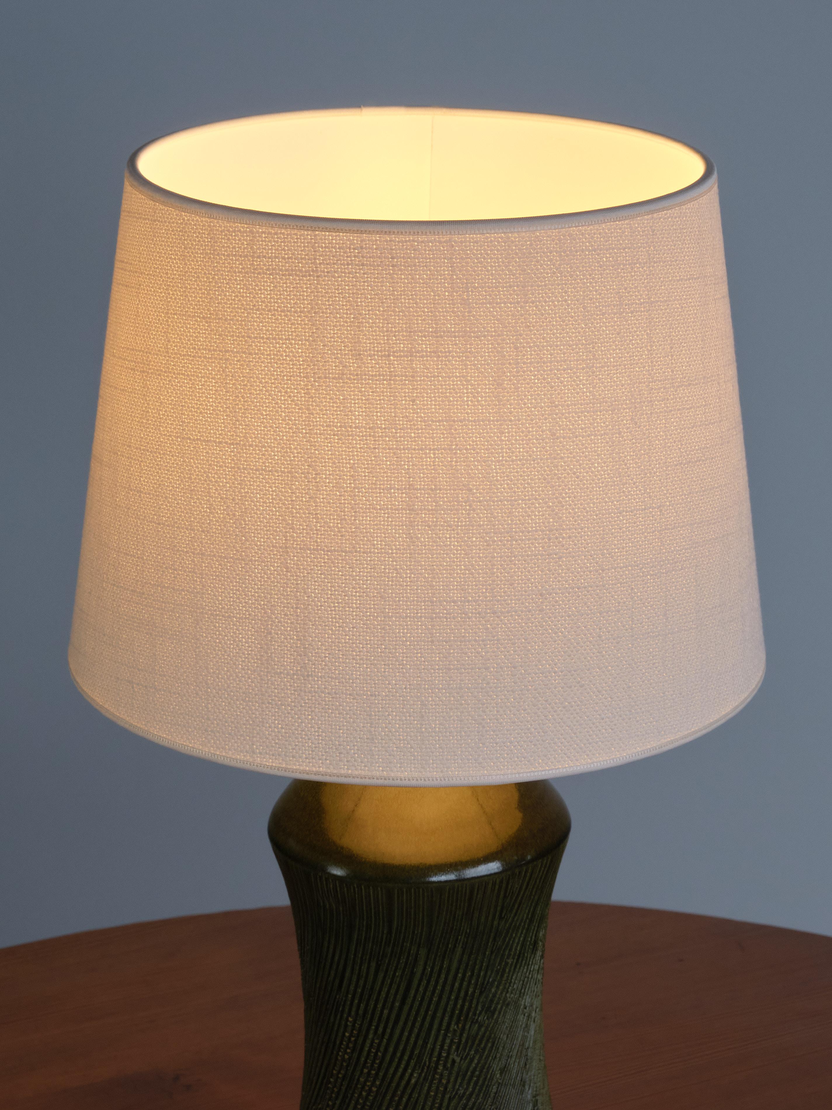 Lampe de table en céramique verte Henry Brandi Vejbystrand, Suède, années 1960 en vente 3