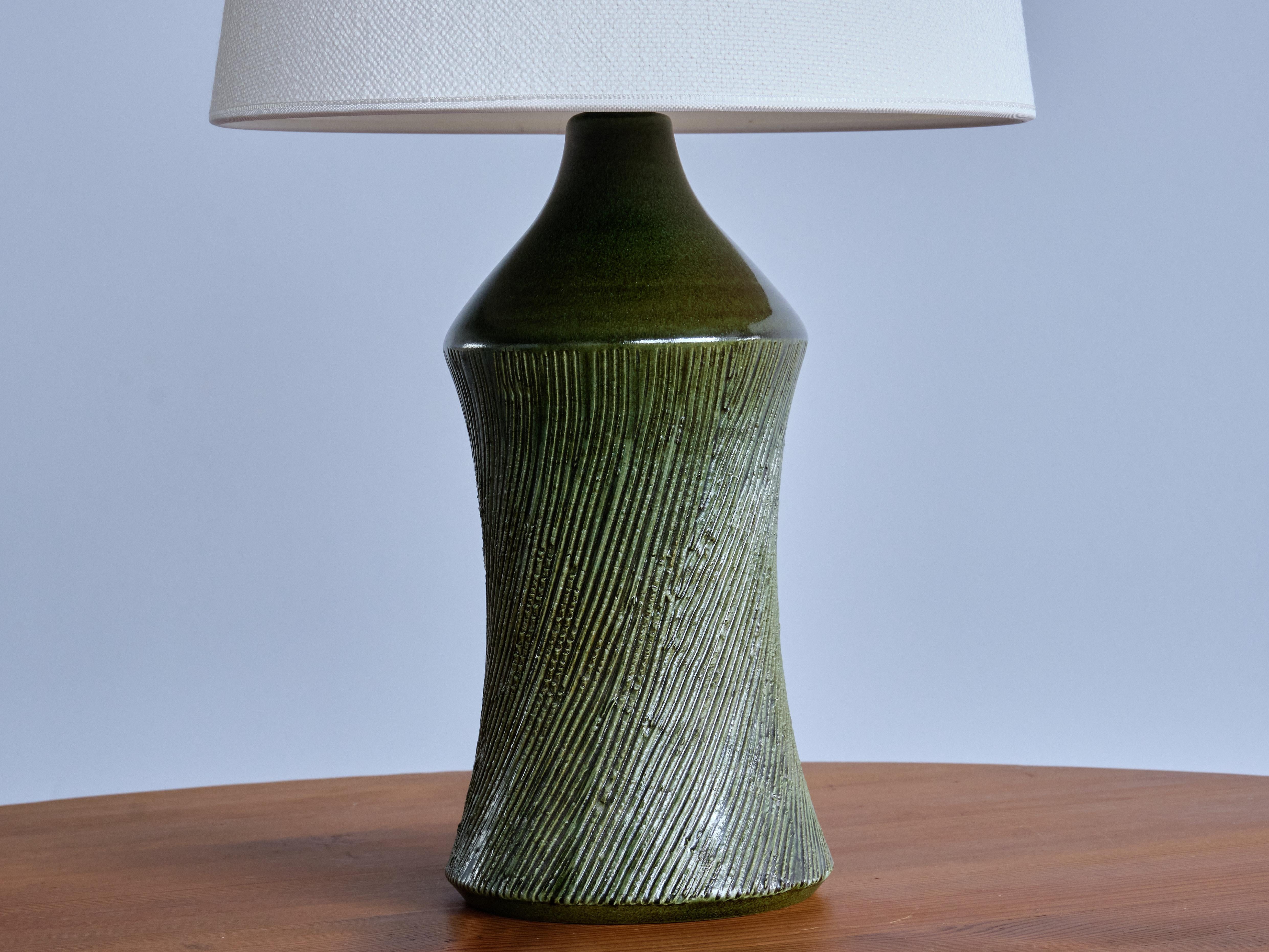 Scandinavian Modern Henry Brandi Green Ceramic Table Lamp, Brandi Vejbystrand, Sweden, 1960s For Sale
