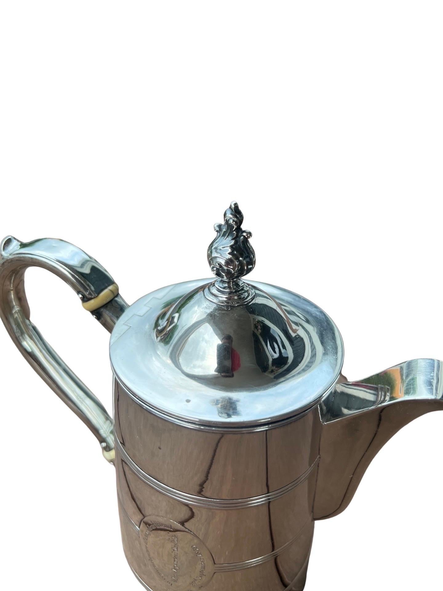 Henry Chawner Antique George III Sterling Silver Teapot Circa 1794 In Good Condition For Sale In Atlanta, GA