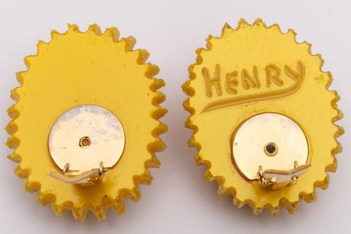 Henry Clip-on Earrings of Talosel and Glass Paste For Sale 2