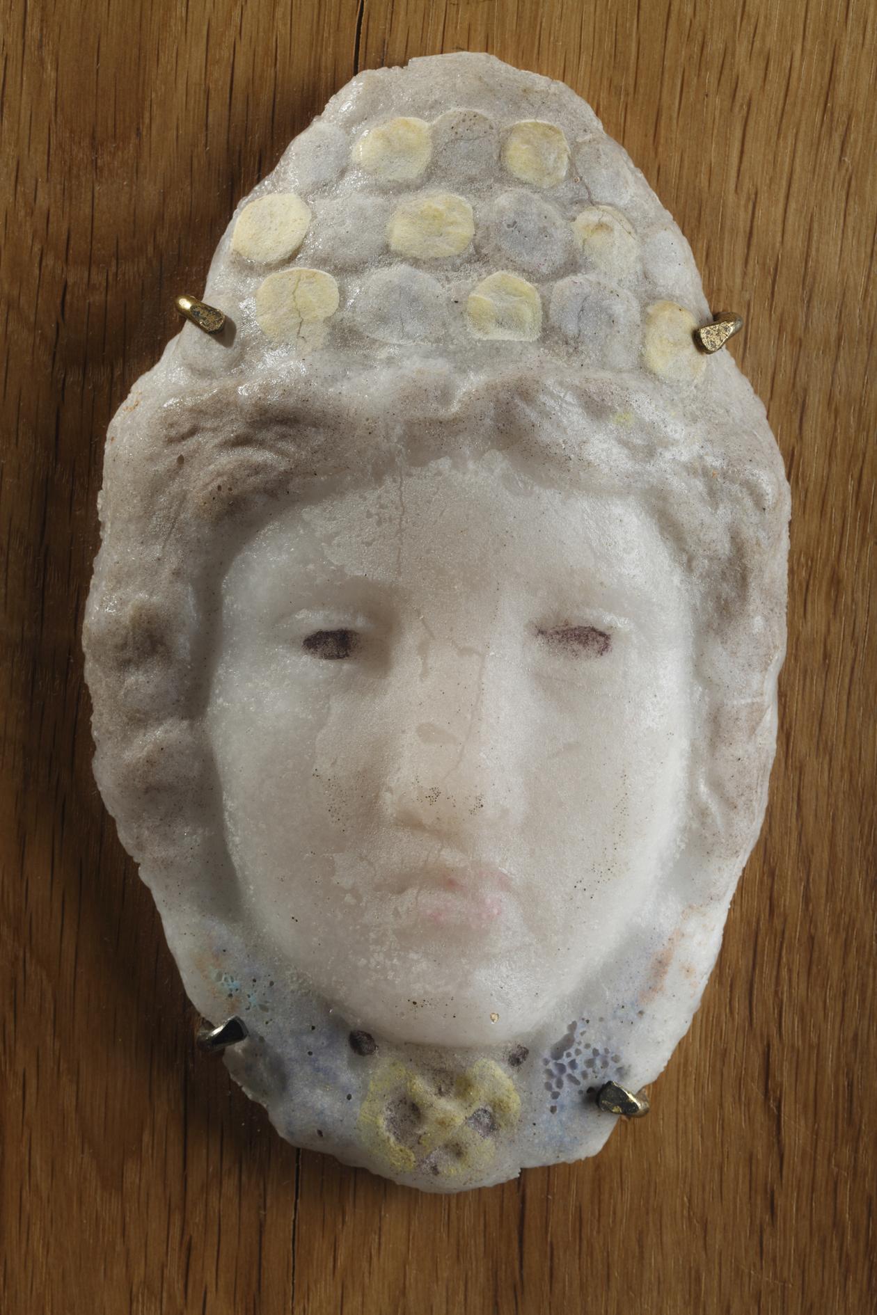 Máscara femenina antigua - Sculpture de Henry Cros
