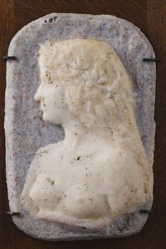 Profile der jungen Frau