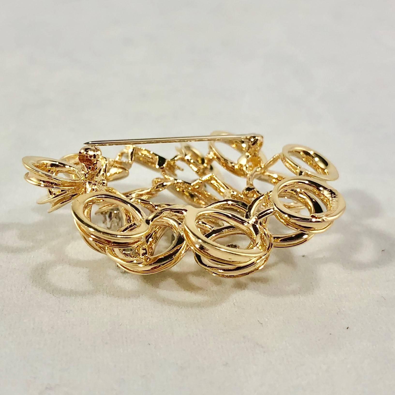 Round Cut Henry Dankner and Sons Vintage 14 Karat Gold and Round Diamond Modern Brooch For Sale