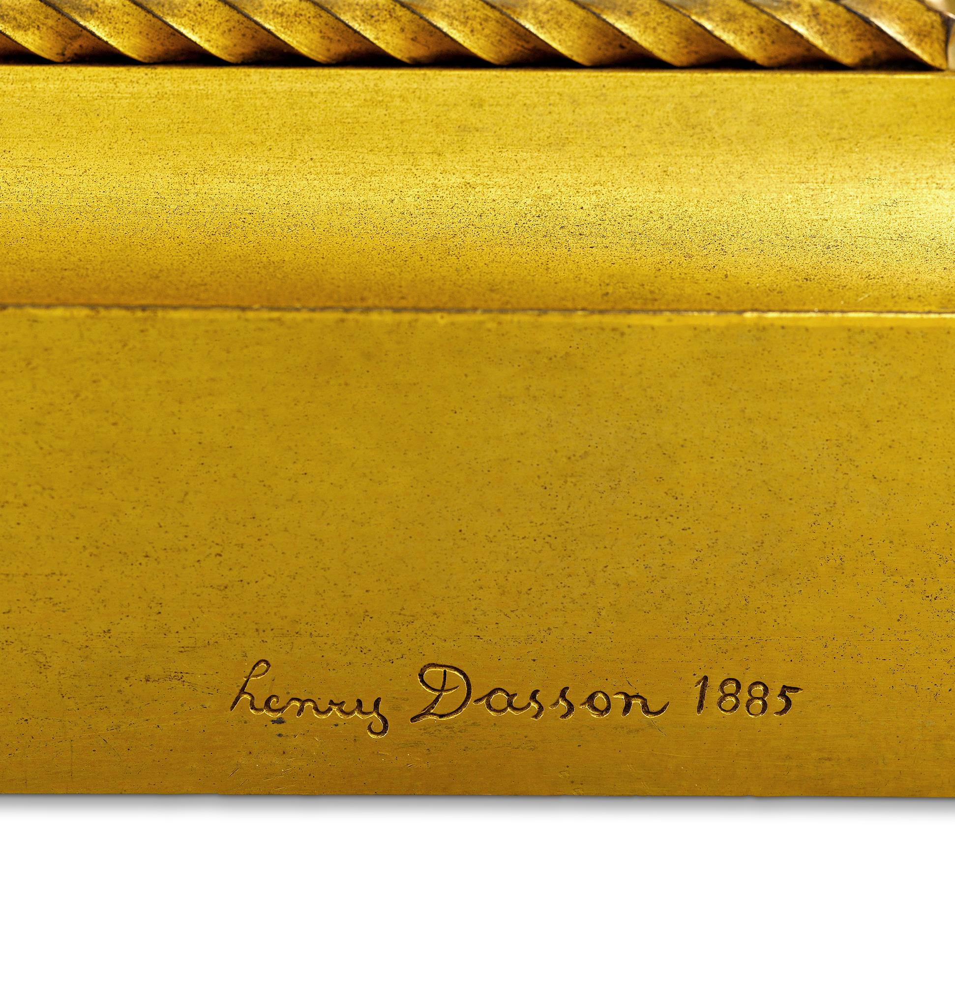XIX secolo Urne in bronzo e granito egiziano di Henry Dasson in vendita