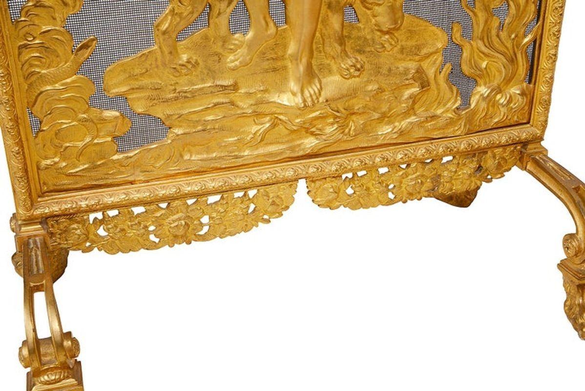 Vergoldeter Goldbronze-Feuerschirm von Henry Dasson mit Darstellung von Herkules und Cerberus, um 1 im Angebot 4