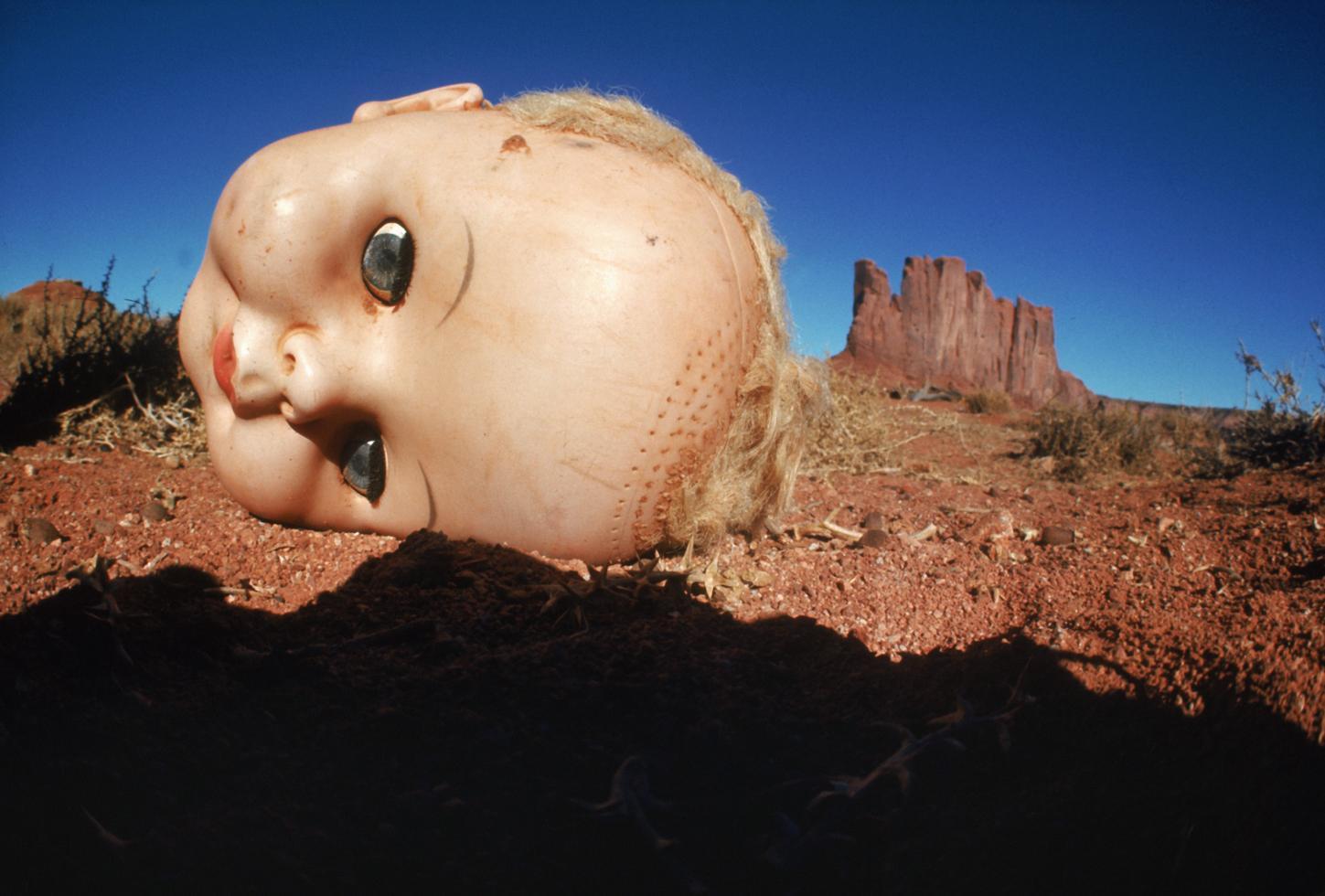 Henry Diltz Color Photograph – Baby Head