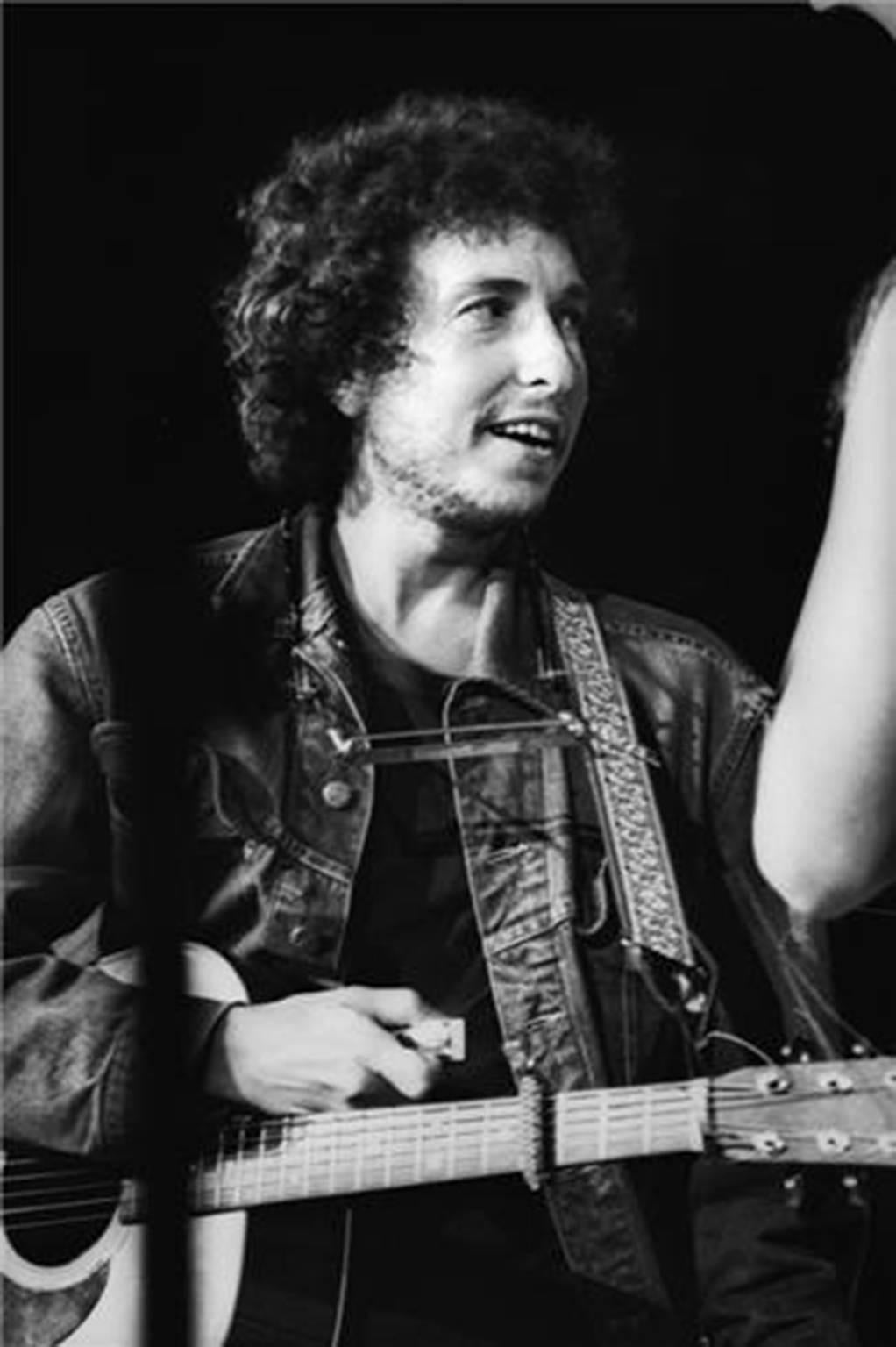 Henry Diltz Portrait Photograph – Bob Dylan, 1971