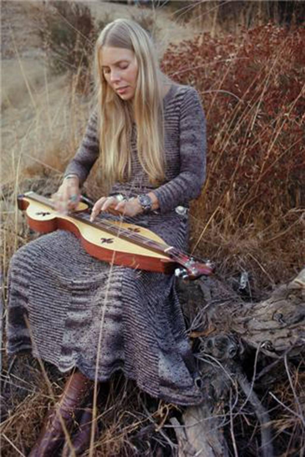 Joni Mitchell in Laurel Canyon, 1970