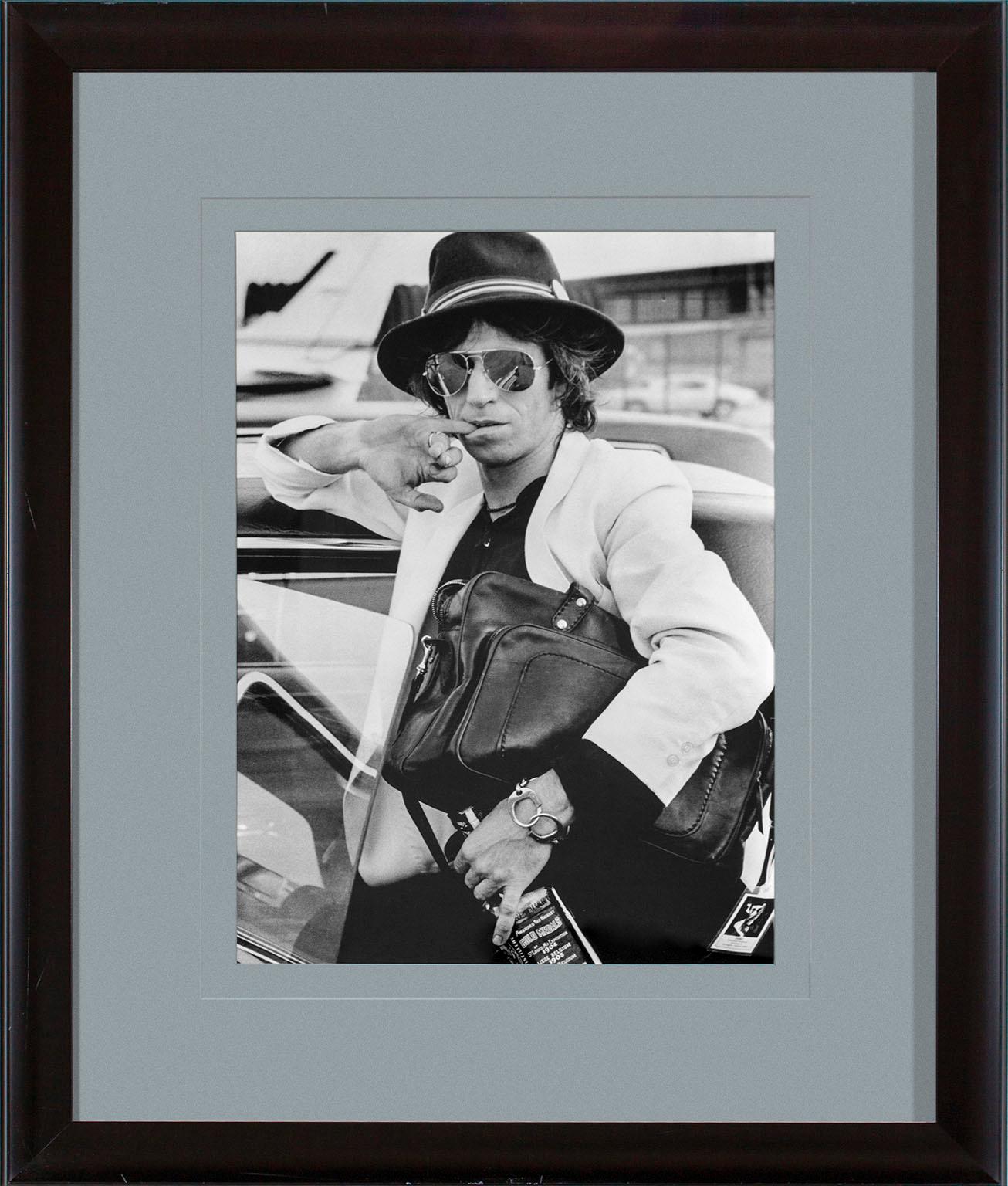 "Keith Richards, aeroporto di Midwest, 1979", fotografia incorniciata di Henry Diltz