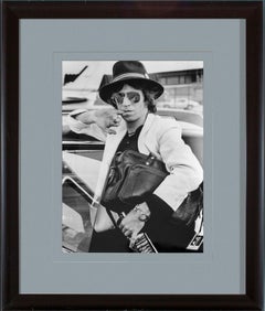 „Keith Richards, Midwest Airport, 1979“, gerahmtes Foto von Henry Diltz