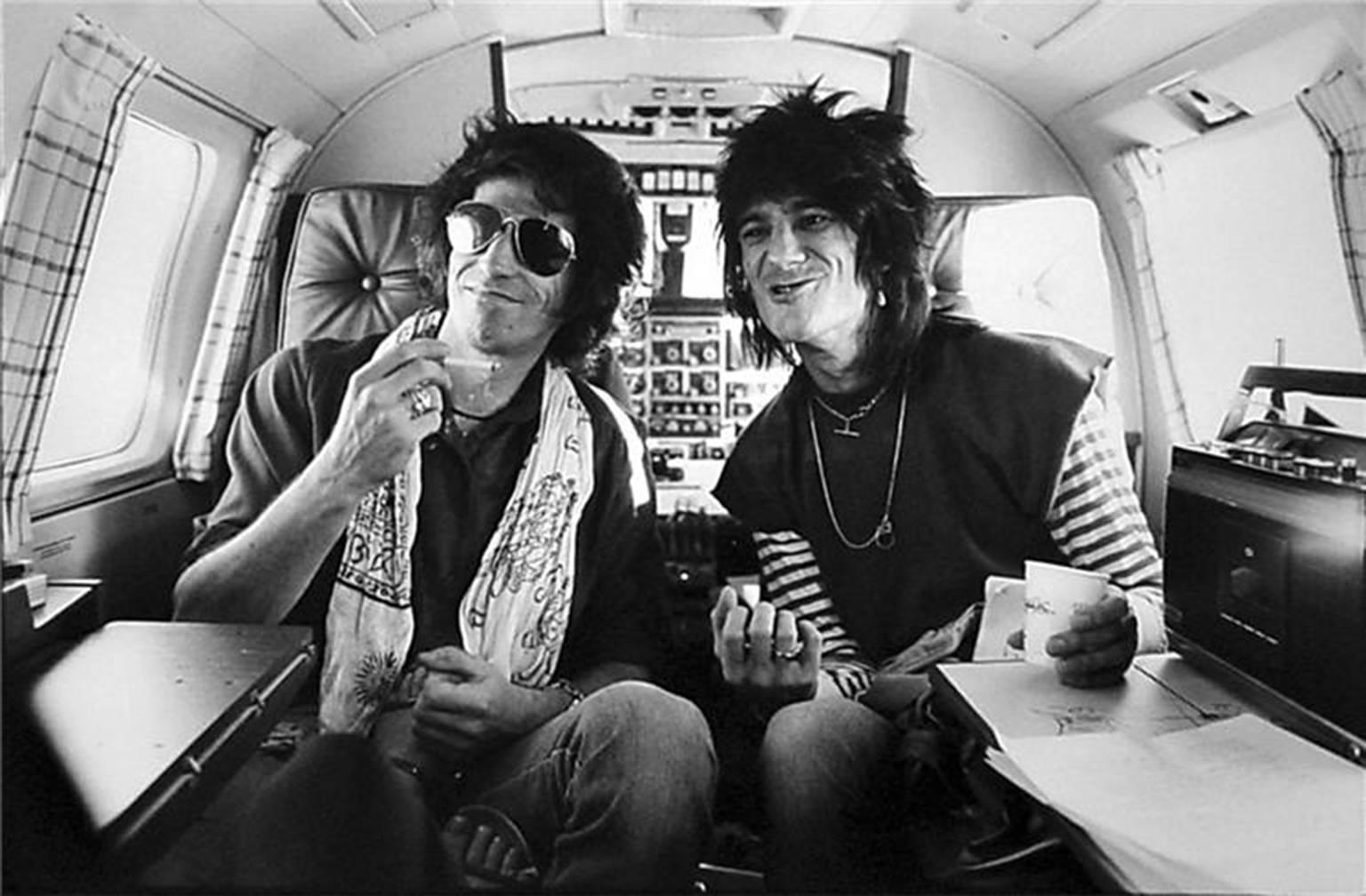 Portrait Photograph Henry Diltz - Keith Richards & Ronnie Wood, Lear Jet, 1979