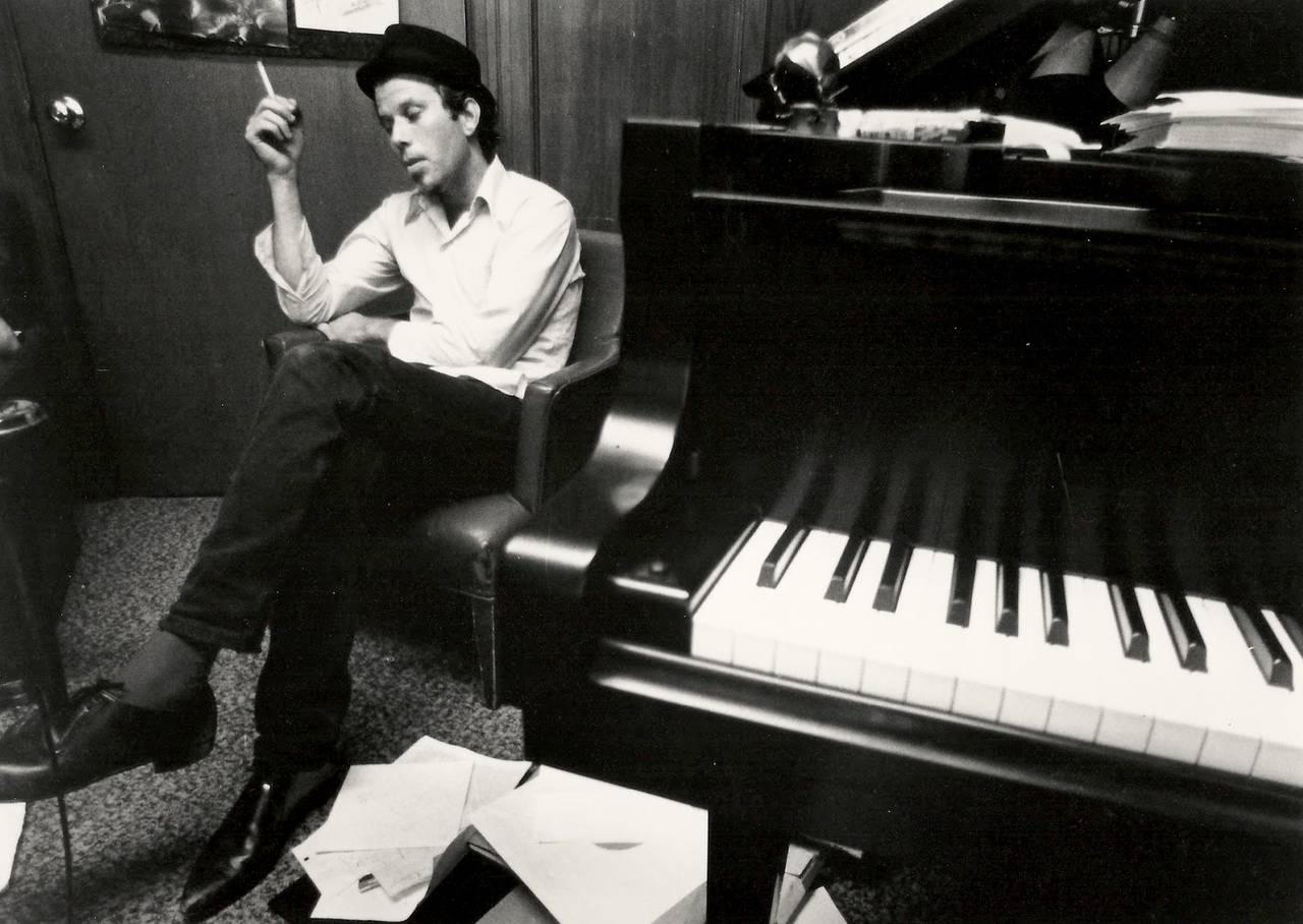 Henry Diltz Portrait Photograph - Tom Waits, Hollywood, CA, 1980