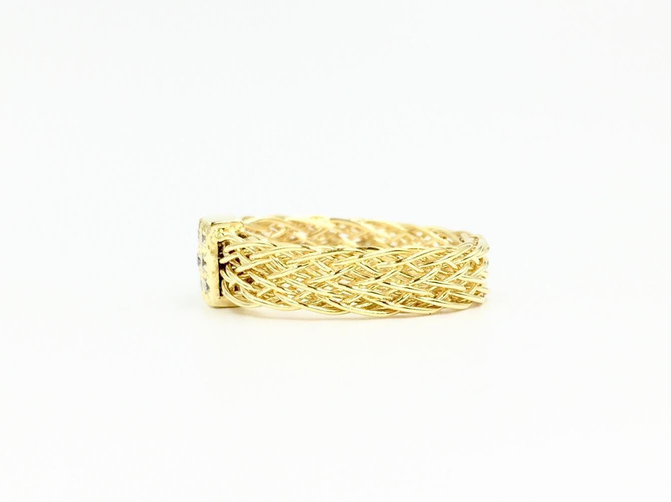 Contemporary Henry Dunay 18 Karat Woven Ring with .10 Carat Total Weight For Sale