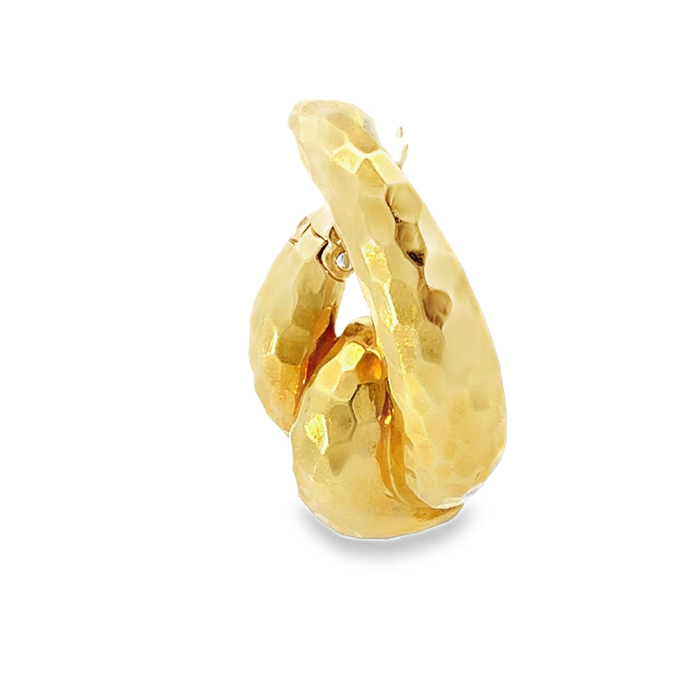 Contemporain Boucles d'oreilles à pince en or jaune 18 carats Henry Dunay en vente