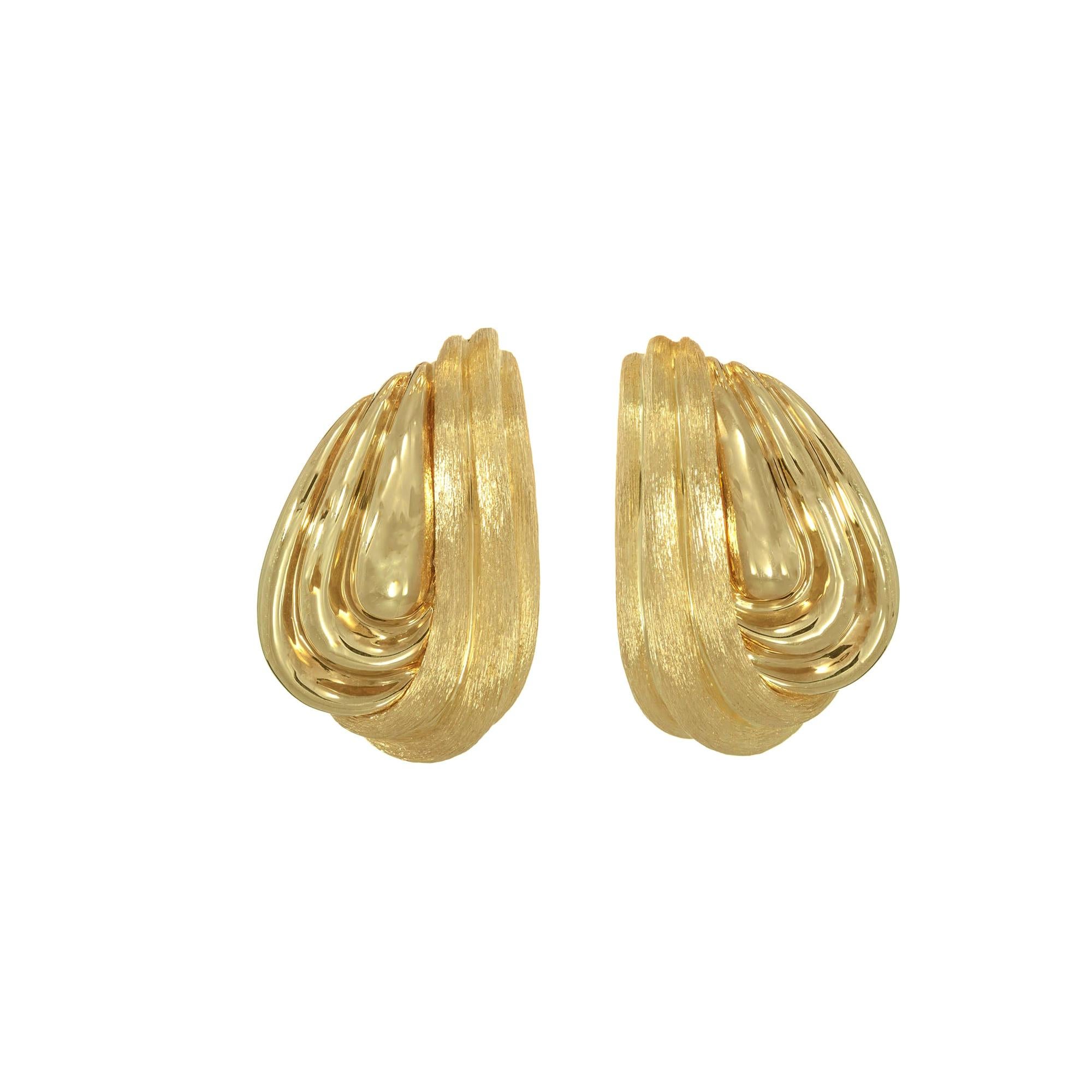 Henry Dunay 18 Karat Yellow Lever Post Gold Swirl Earrings