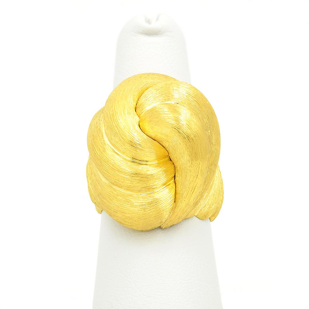 Henry Dunay 18k Gold Sabe Swirl Ring In Excellent Condition In Dallas, TX