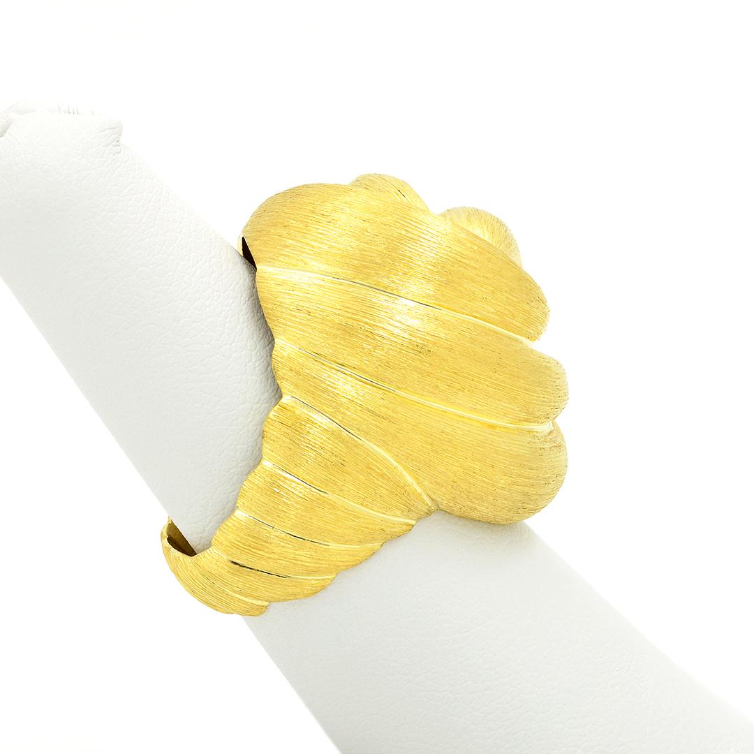 Henry Dunay 18k Gold Sabe Swirl Ring 2