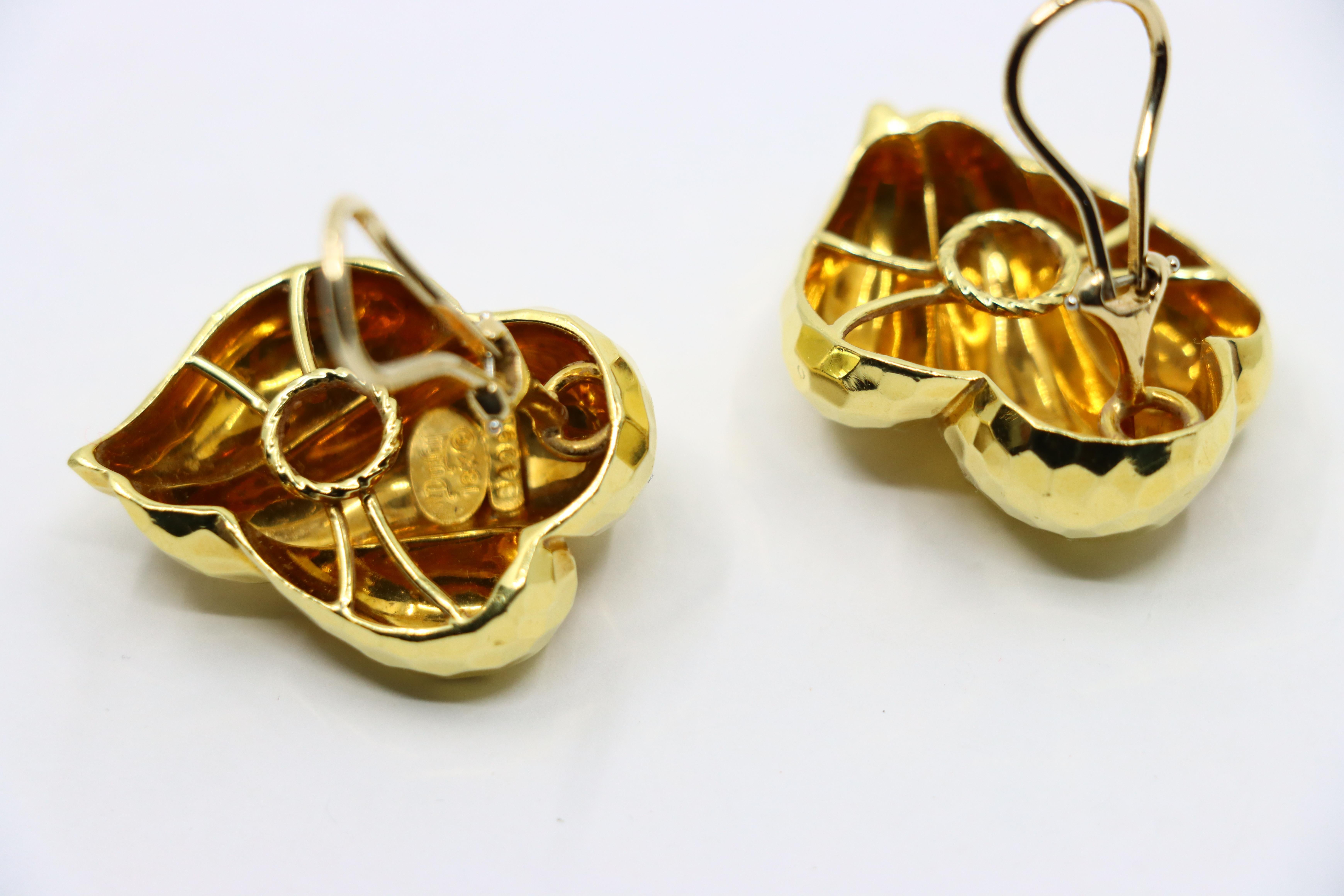 Orecchino con texture in oro 18 carati di Henry Dunay in vendita 7