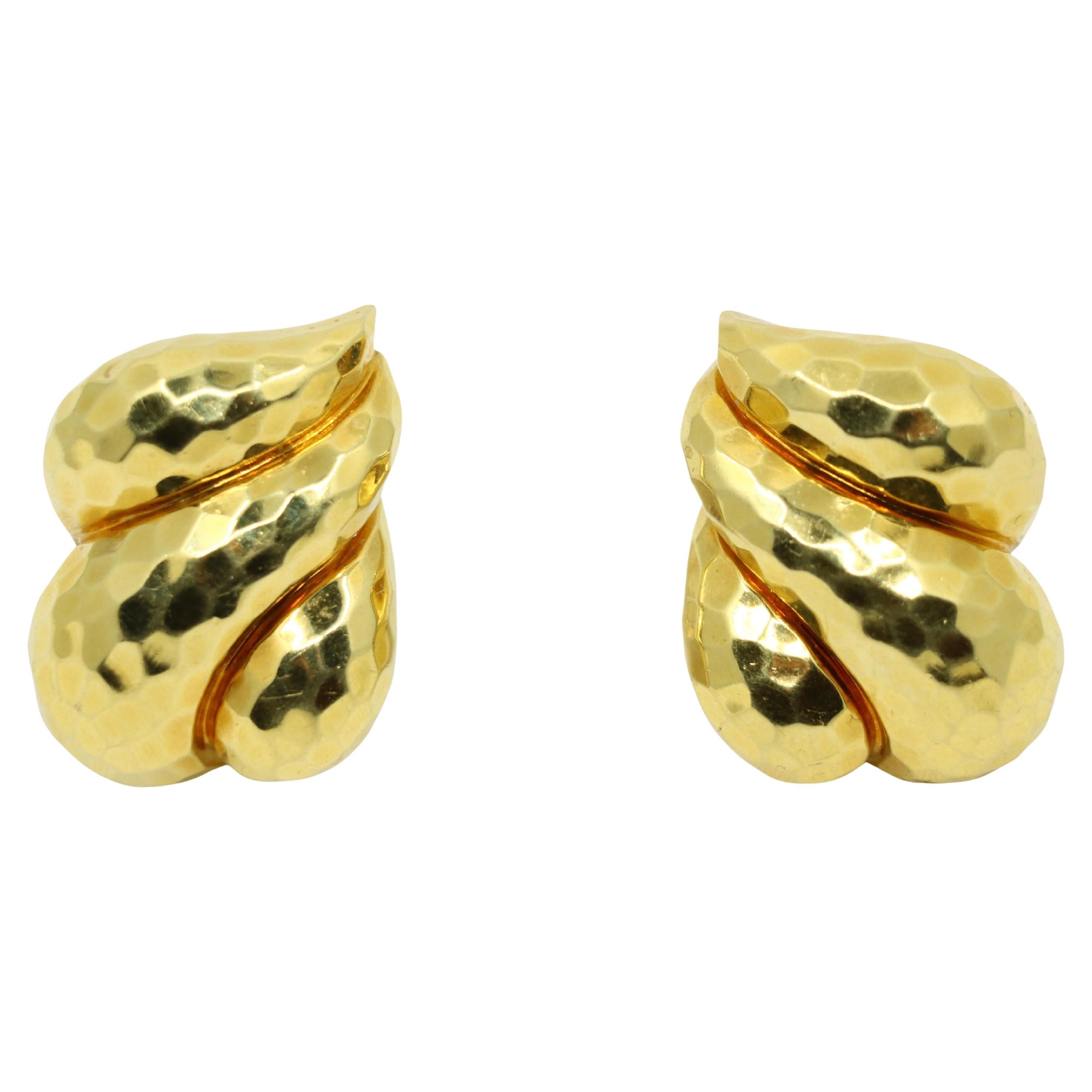 Henry Dunay 18K Gold Textured Earring