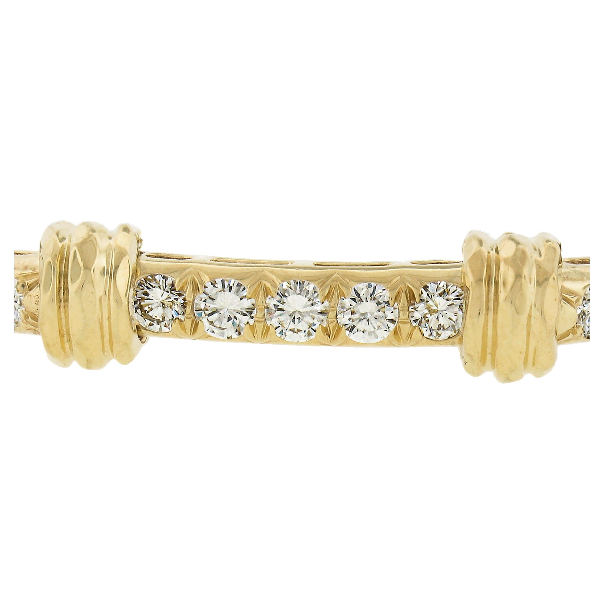 --Stone(s):--
(15) Natural Genuine Diamonds - Round Brilliant Cut - Pave Set - VVS2 Clarity - E/F Color - 2.10ctw (approx.)

Material: Solid 18k Yellow Gold
Weight: 25.45 Grams
Chain Type: Hammered Bar Link w/  Sections
Chain Length:	Comfortably