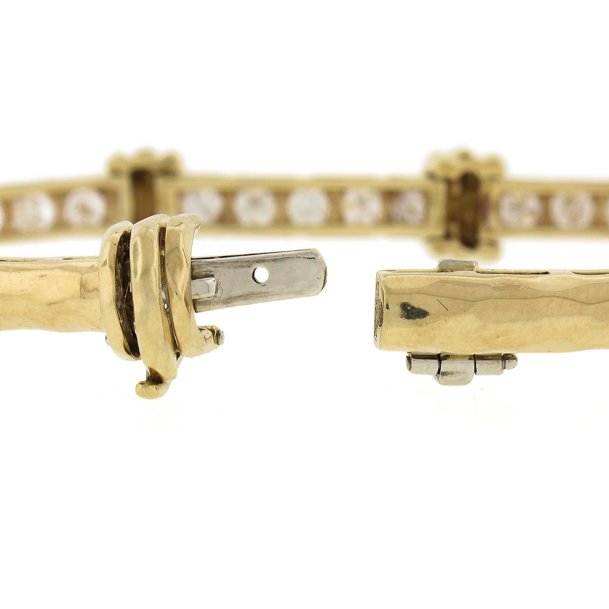 Round Cut Henry Dunay 18K Yellow Gold 2.10ct Diamond Hammered Finish Section Link Bracelet For Sale