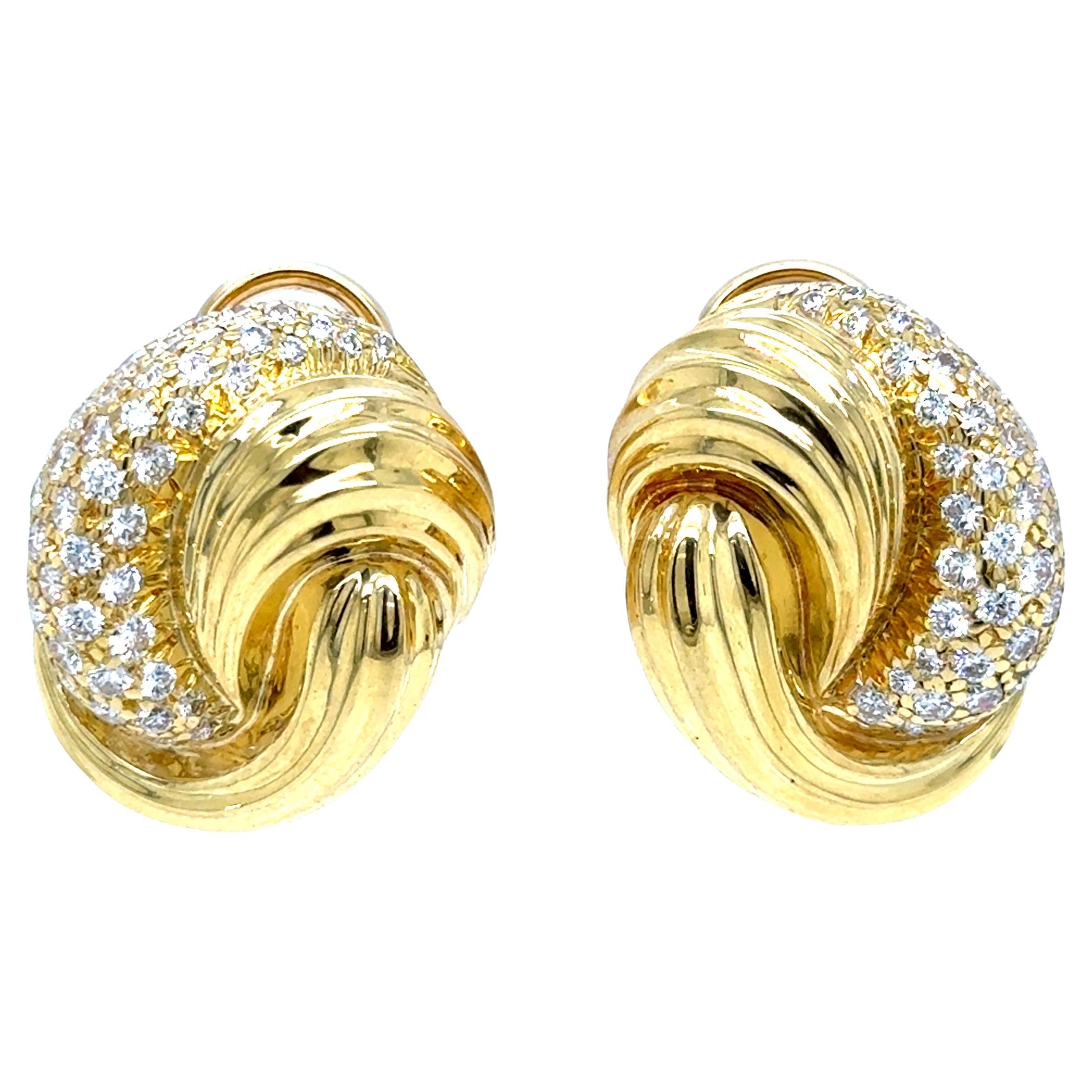 Pendientes Henry Dunay de oro amarillo de 18 quilates y diamantes