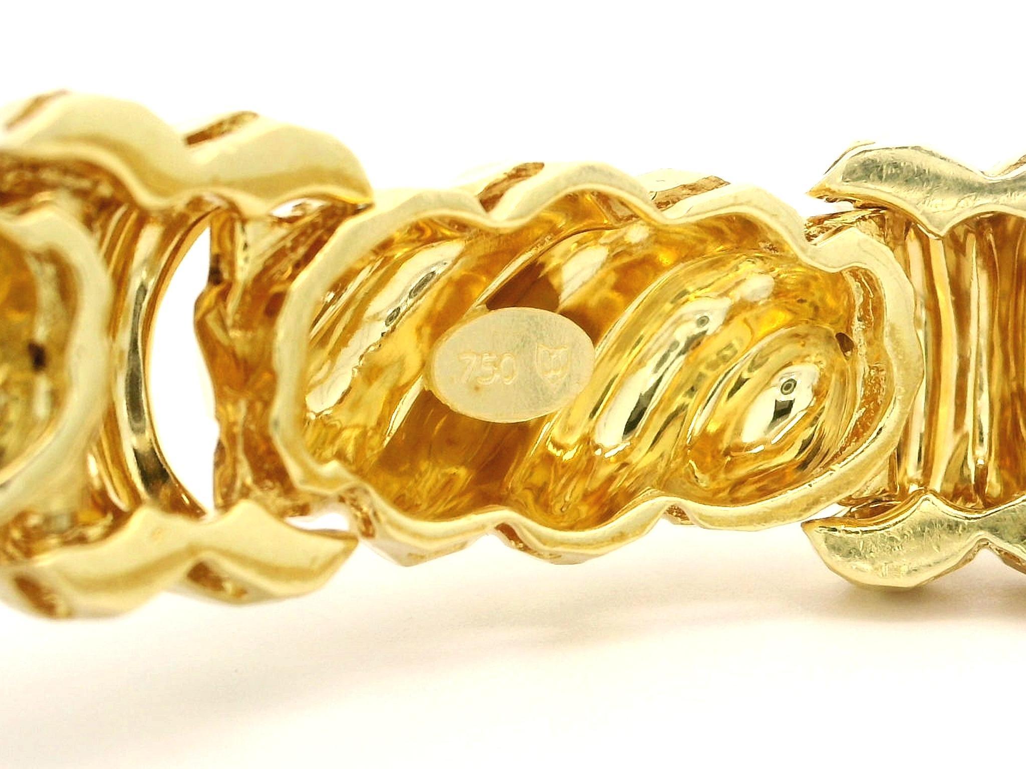 Henry Dunay Bracelet à maillons lourds en or jaune 18 carats, finition martelée à facettes audacieuse en vente 7