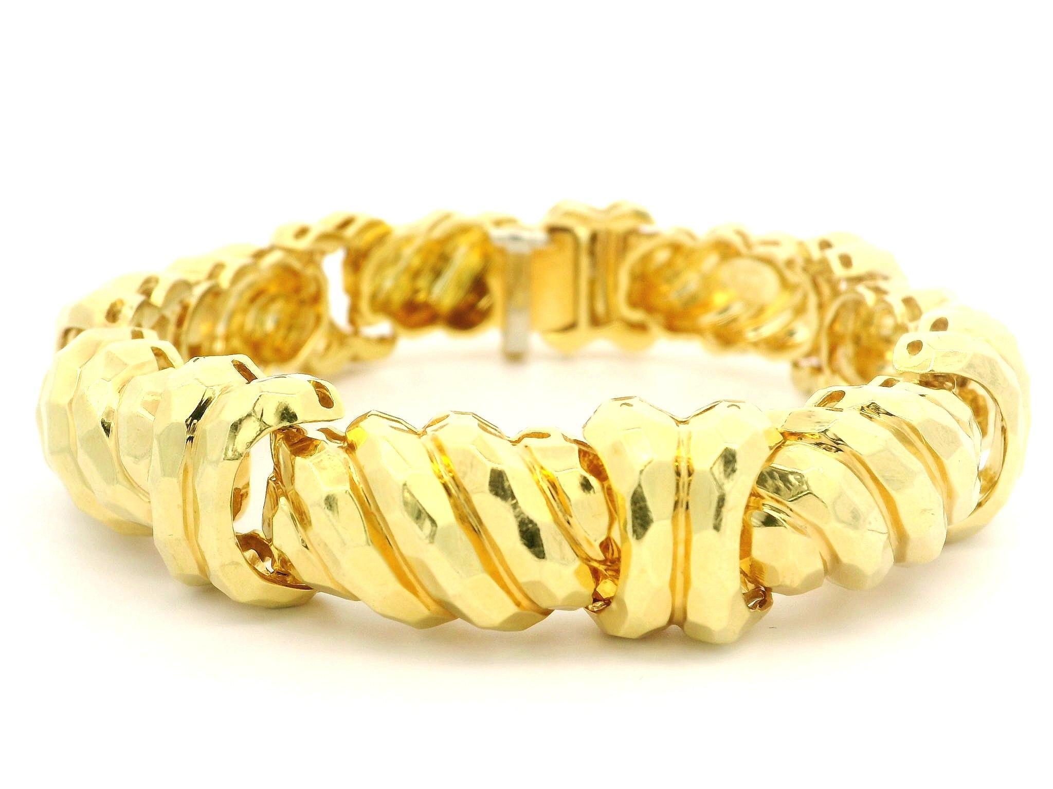 Henry Dunay Bracelet à maillons lourds en or jaune 18 carats, finition martelée à facettes audacieuse en vente 3