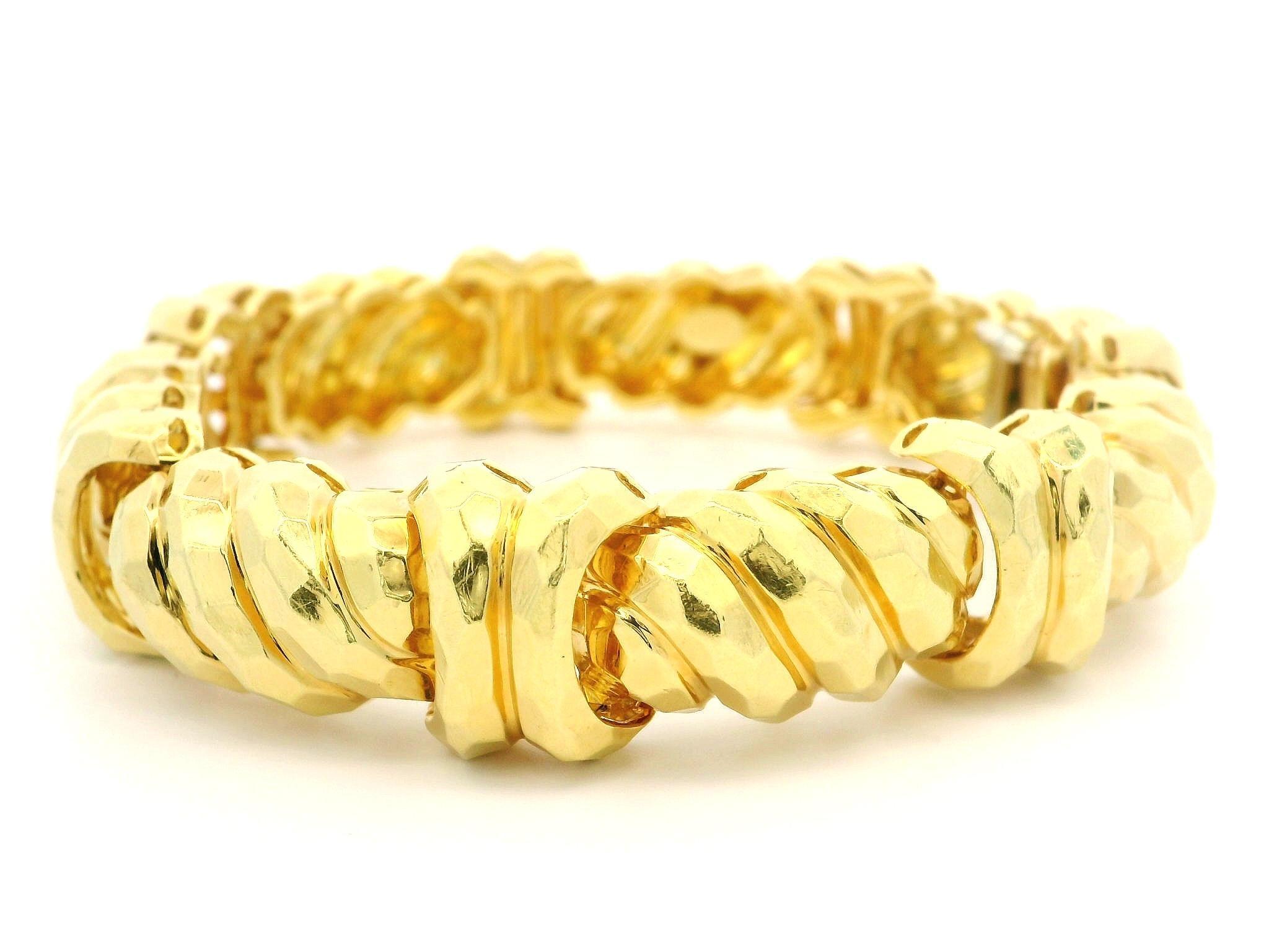 Henry Dunay Bracelet à maillons lourds en or jaune 18 carats, finition martelée à facettes audacieuse en vente 4